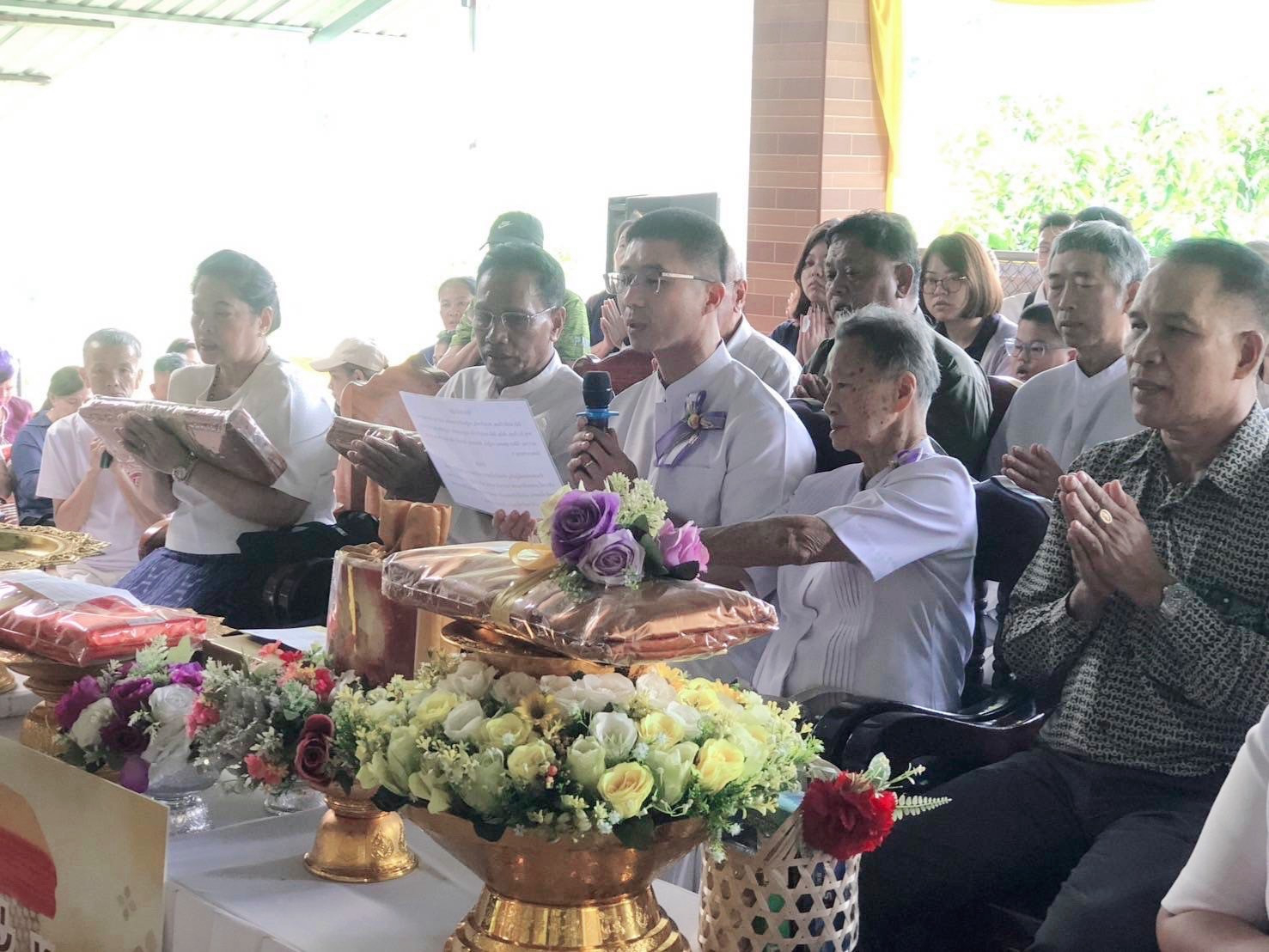 ภาพกล่าวคำถวายกฐินที่พักสงฆ์ถ้ำเขาทอง