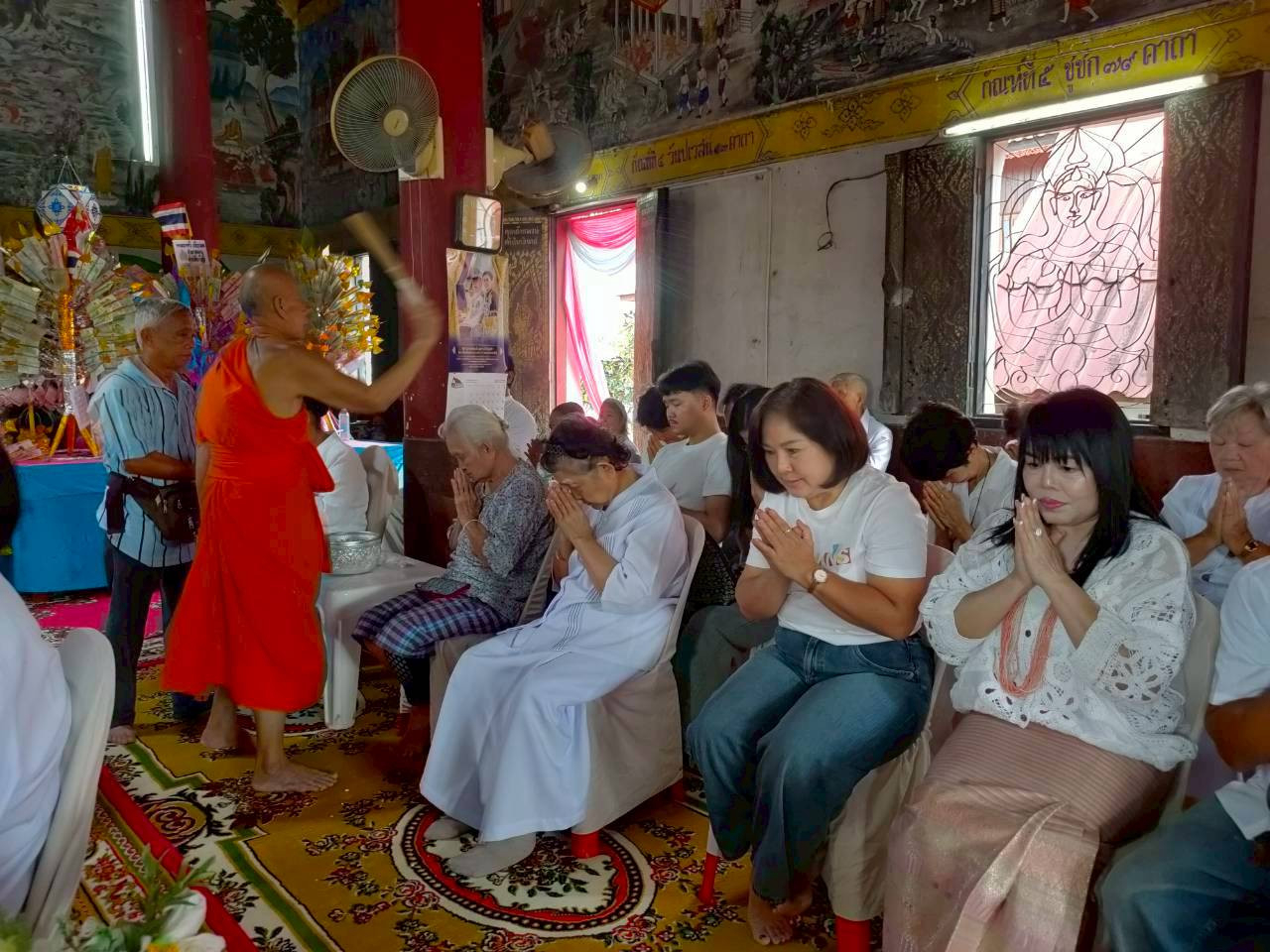 ภาพร่วมพิธีกรรมวัดช่างแต้ม