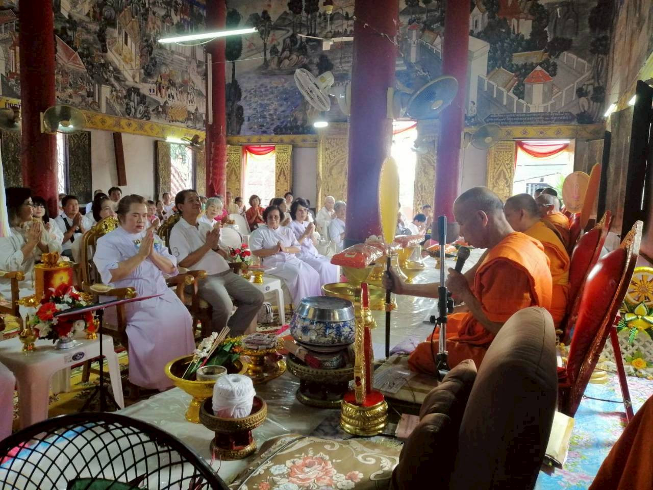 ภาพร่วมพิธีกรรมวัดช่างแต้ม