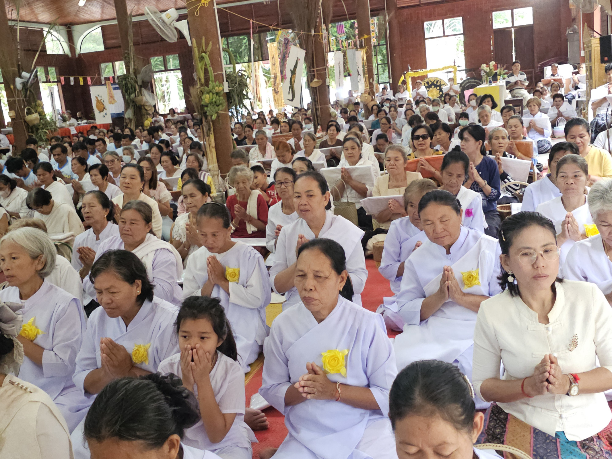 ภาพร่วมพิธีกรรมวัดป่าหนองด่าน