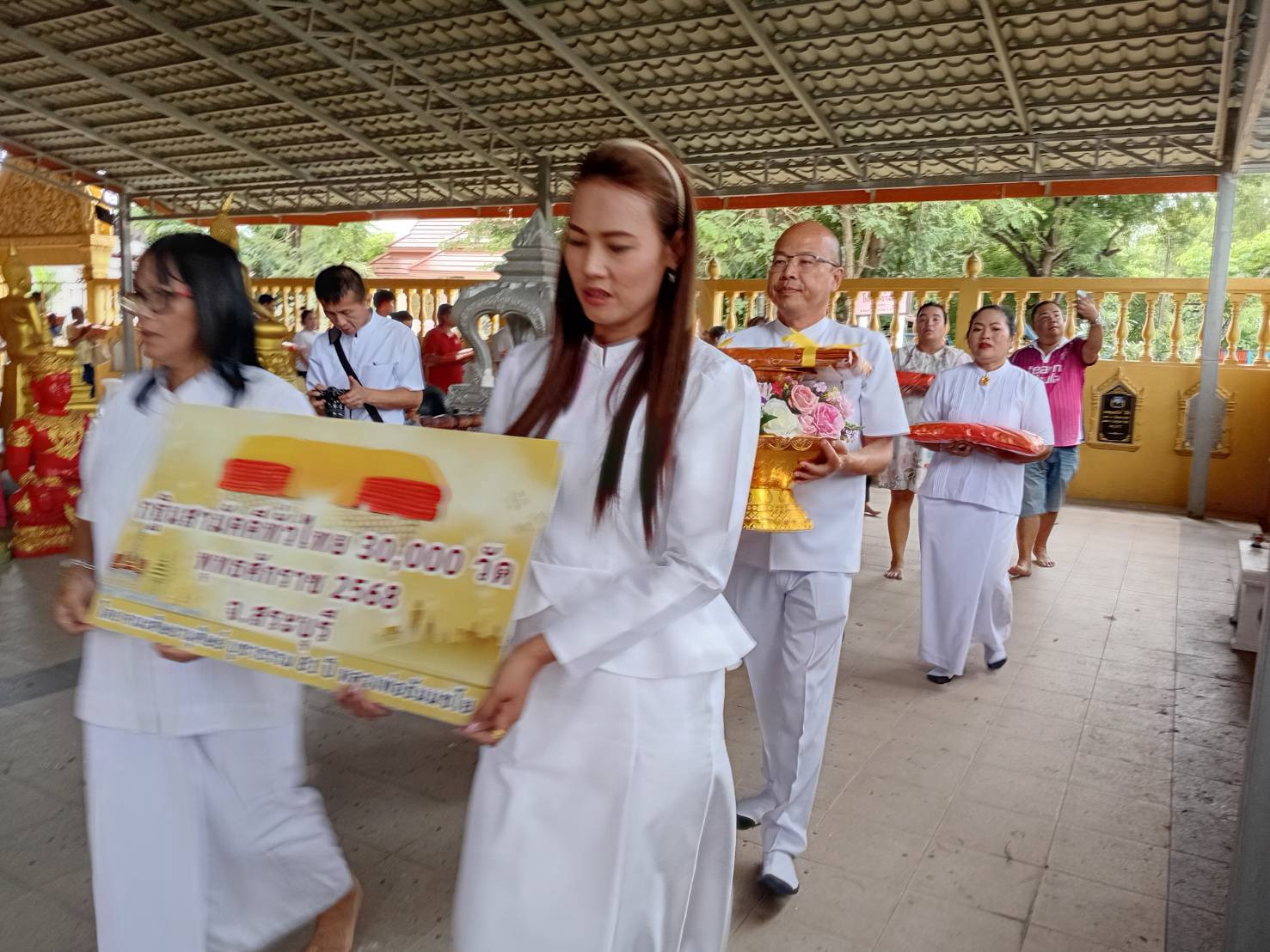 ภาพร่วมขบวนกฐินวัดบ้านลำ