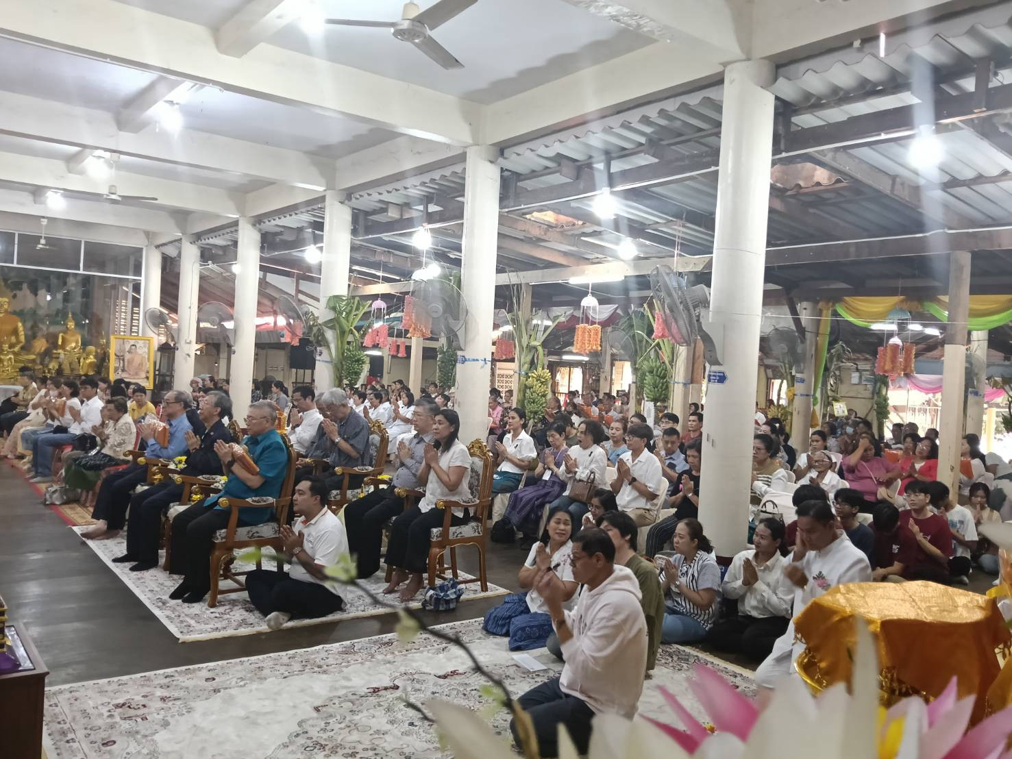 ภาพร่วมพิธีกรรมวัดชัฎป่าหวาย