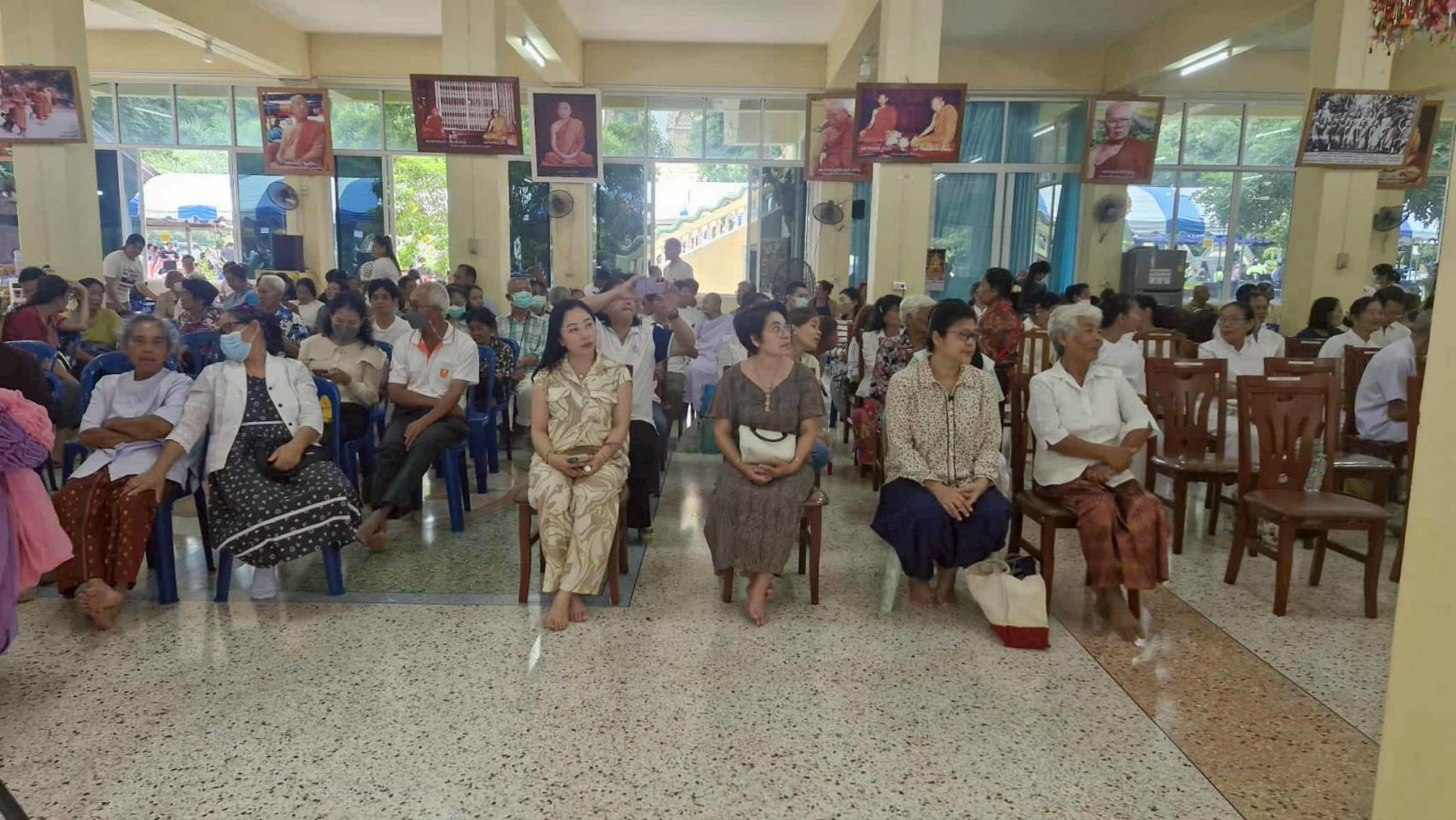 ภาพร่วมพิธีกรรมวัดป่าพระธาตุเขาน้อย