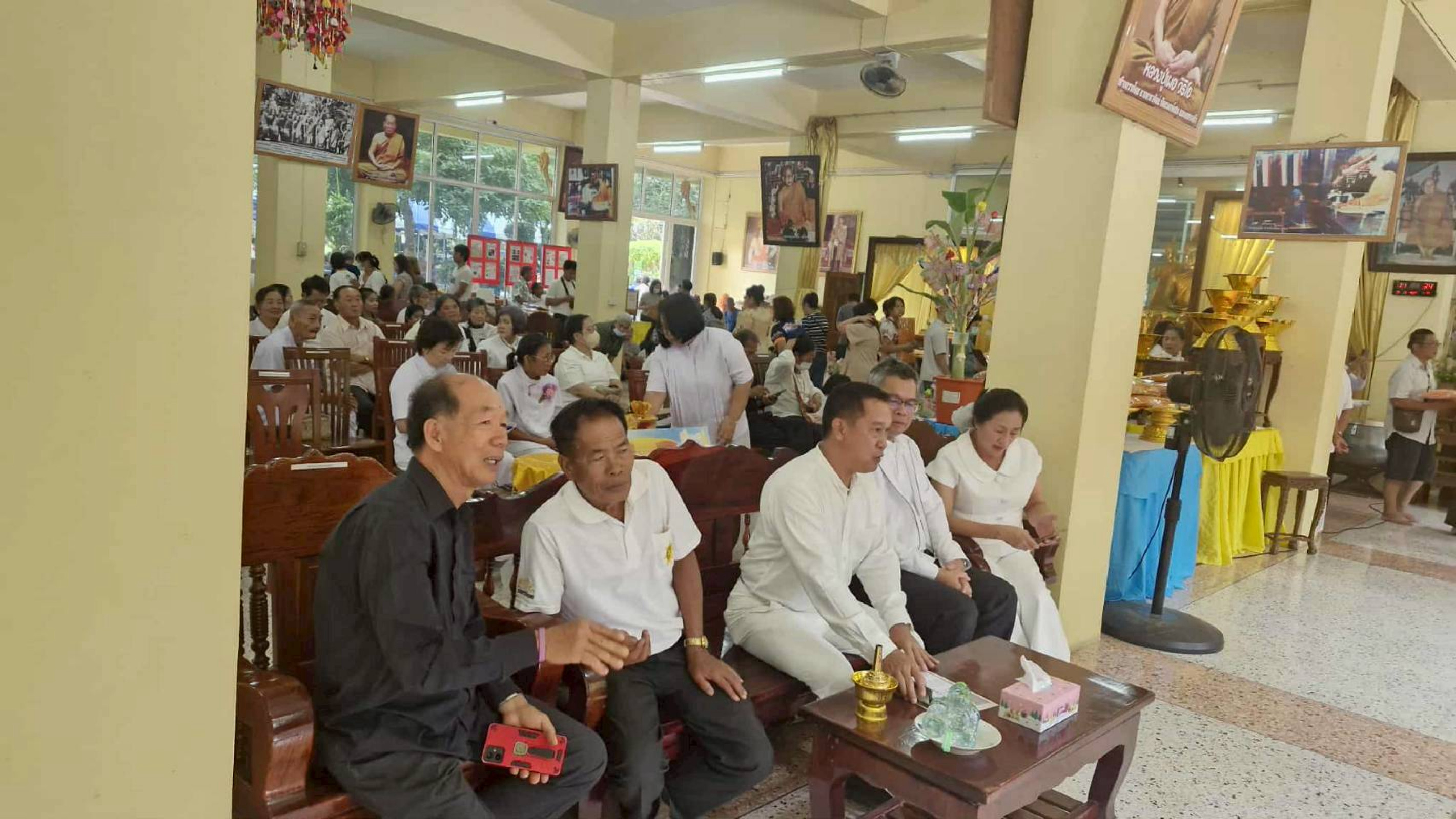 ภาพร่วมพิธีกรรมวัดป่าพระธาตุเขาน้อย
