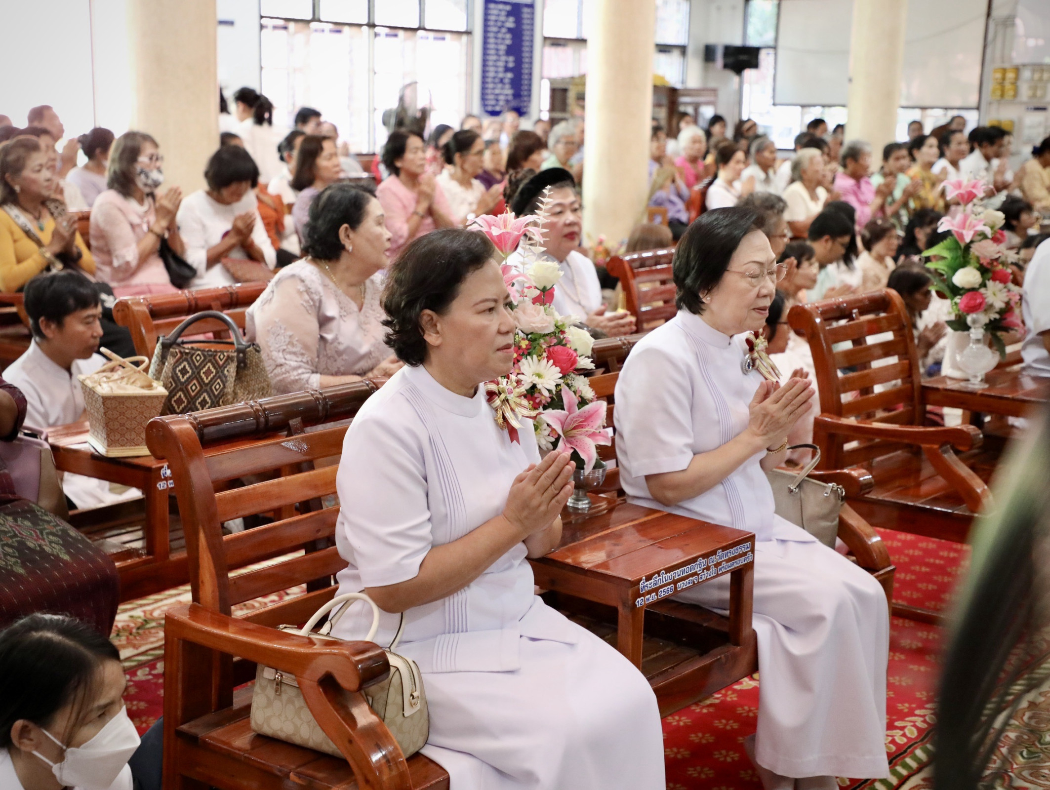 ภาพร่วมพิธีกรรมวัดทรงธรรม