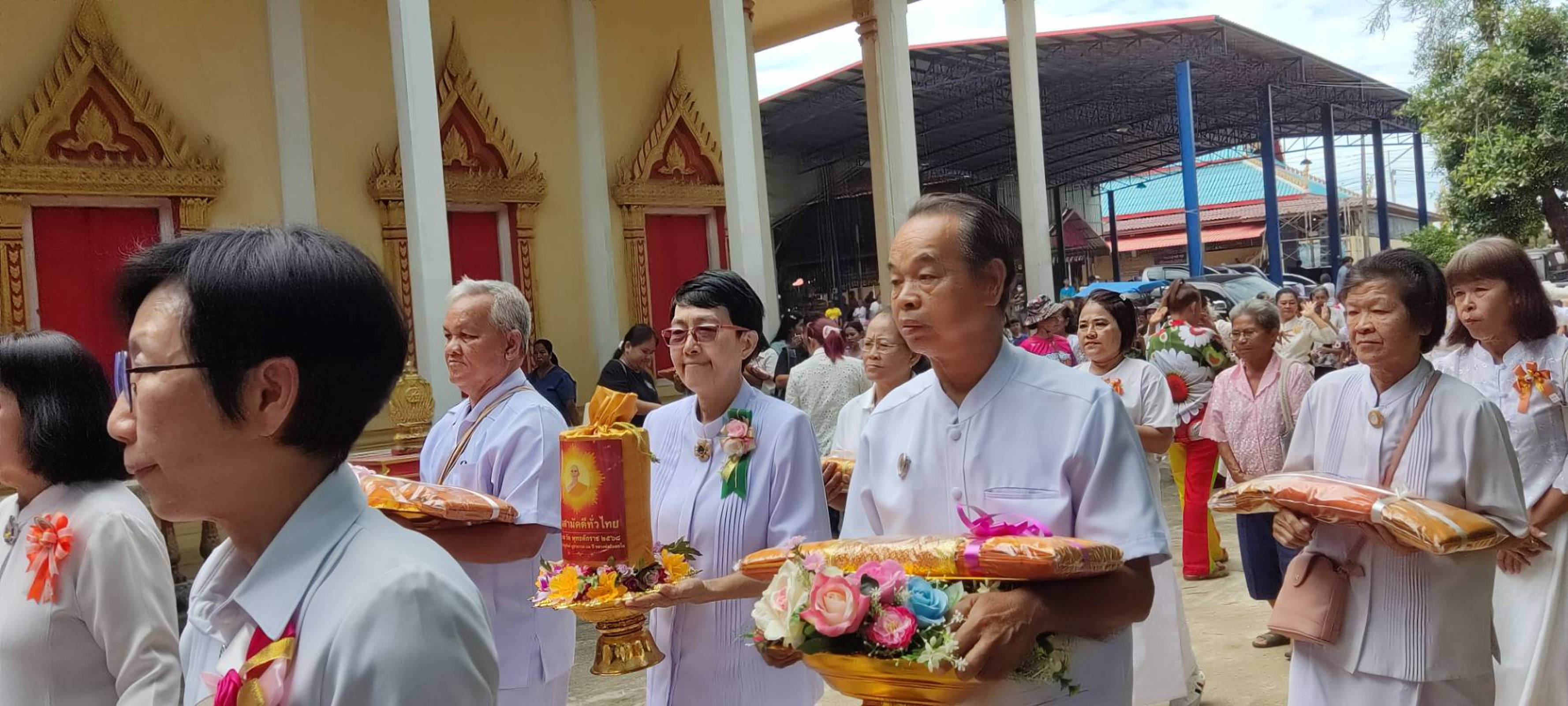 ภาพร่วมพิธีกรรมวัดทุ่งแฝก