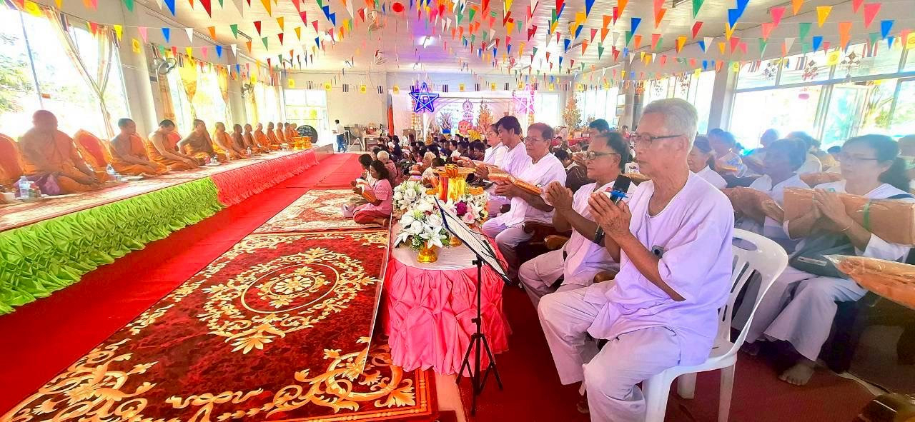 ภาพร่วมพิธีกรรมวัดทรัพย์ตะเคียน