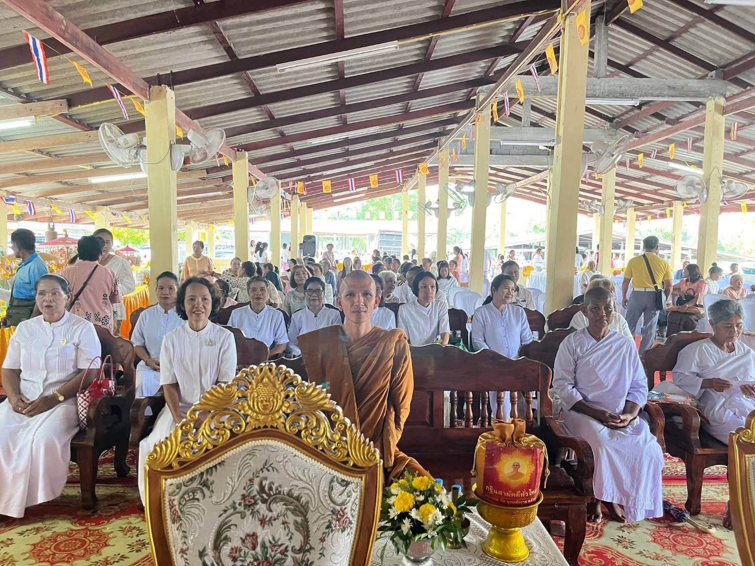 ภาพร่วมพิธีกรรมที่พักสงฆ์บ้านย่านอุดม