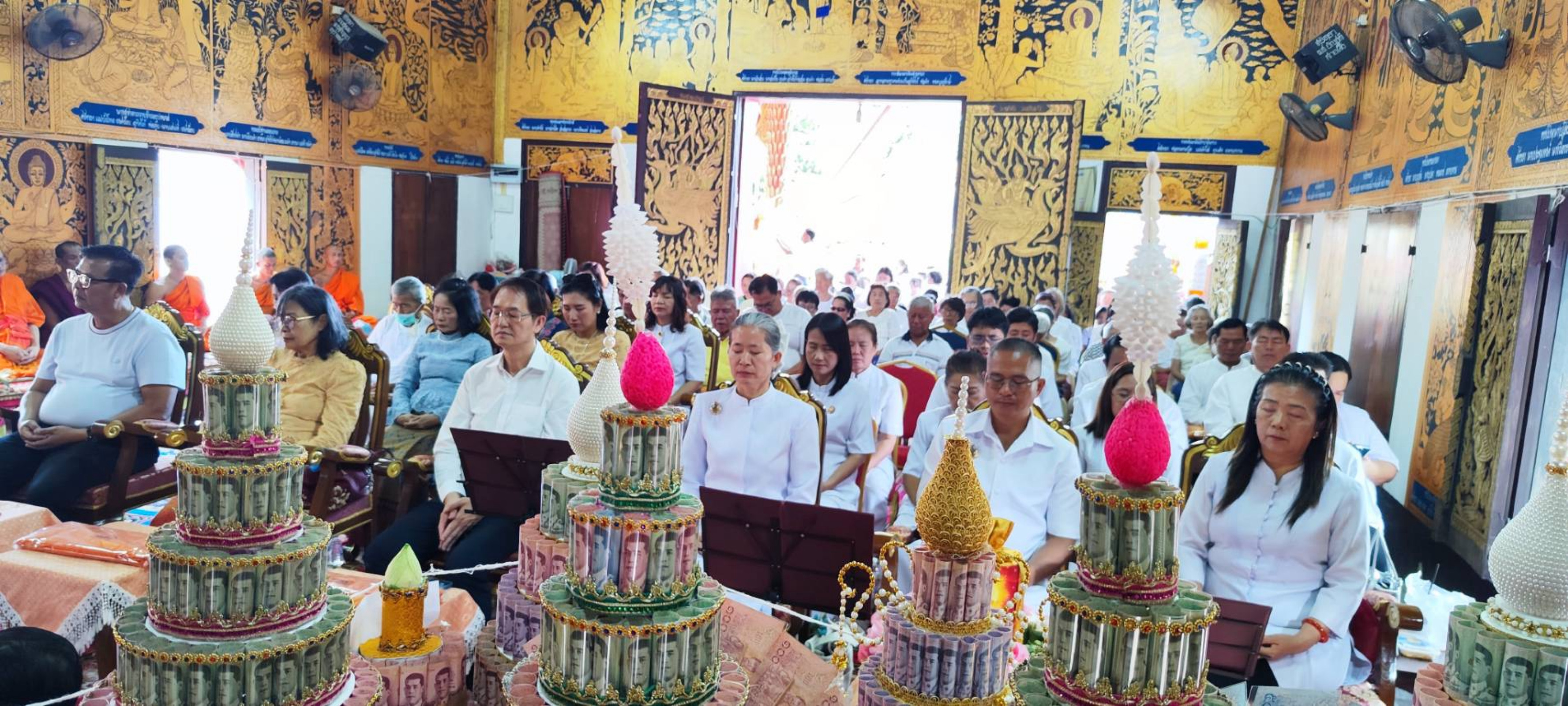 ภาพร่วมพิธีกรรมวัดโป่งทรายคำ