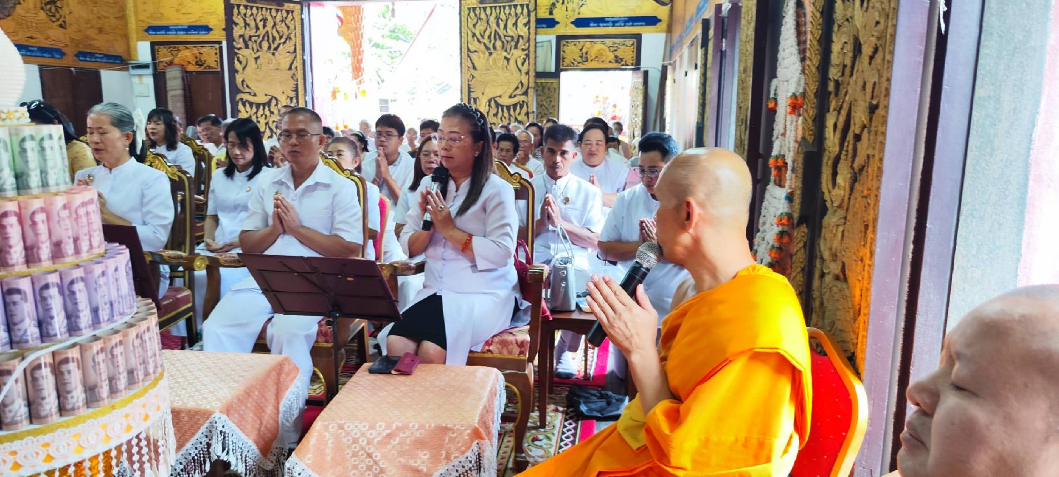 ภาพร่วมพิธีกรรมวัดโป่งทรายคำ