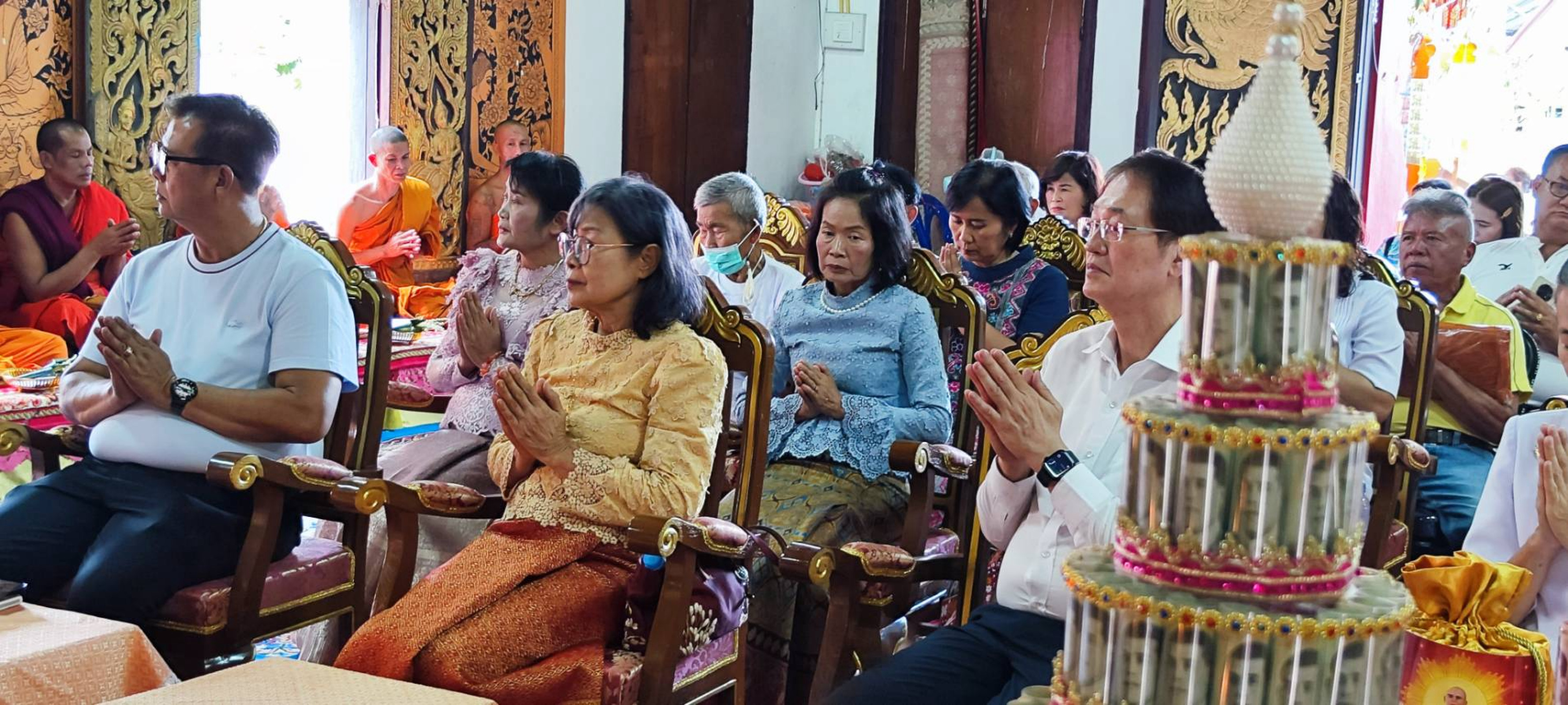 ภาพร่วมพิธีกรรมวัดโป่งทรายคำ