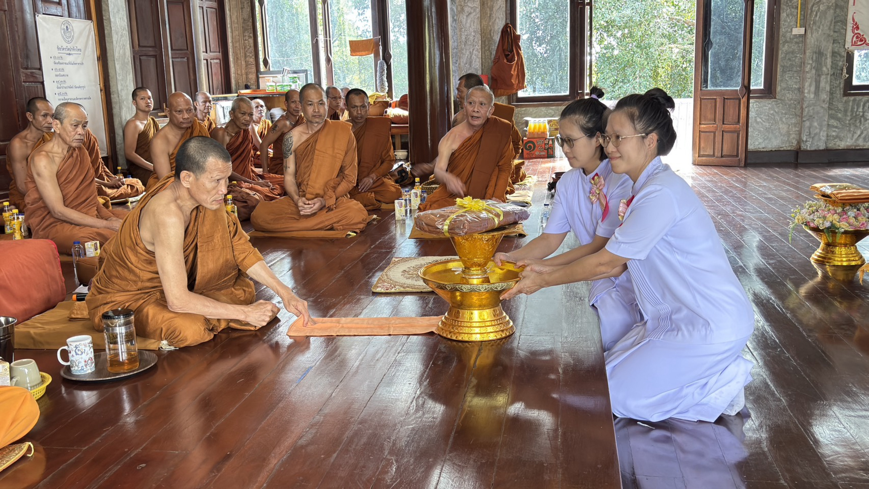 ภาพร่วมพิธีกรรมวัดป่ารักไทย