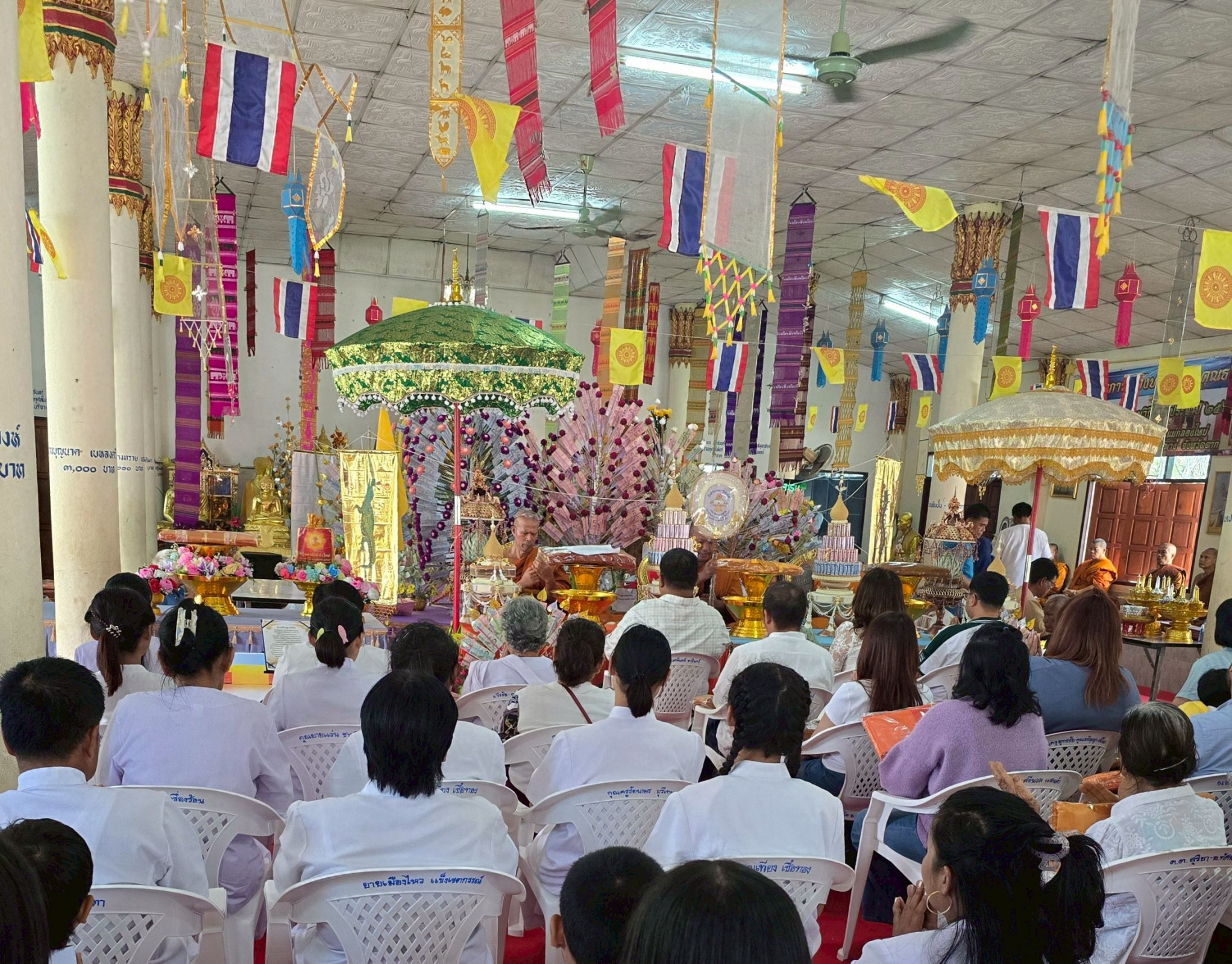 ภาพร่วมพิธีกรรมวัดมหาวันวิเวก