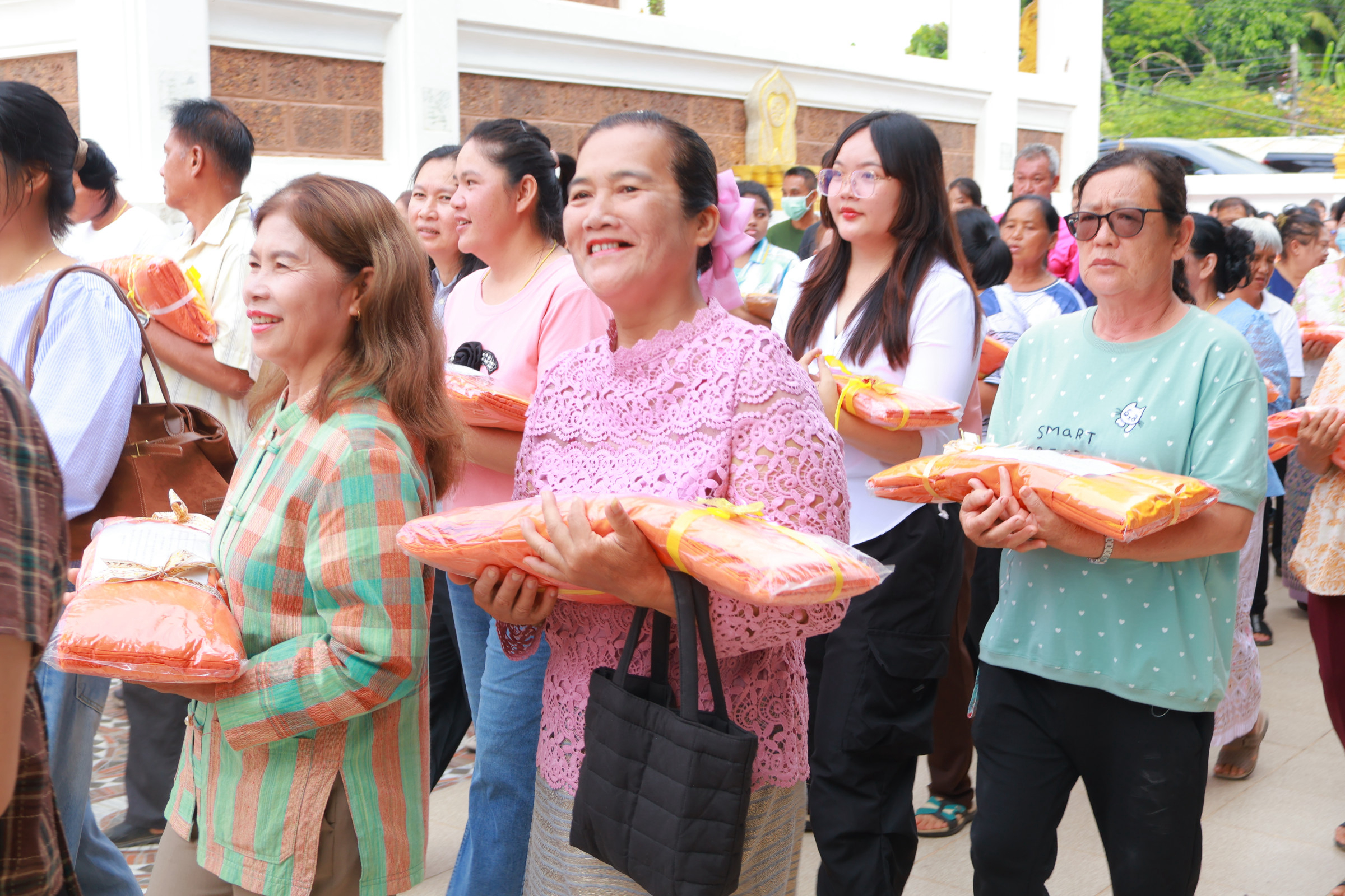 ภาพร่วมพิธีกรรมวัดคลองกระจง