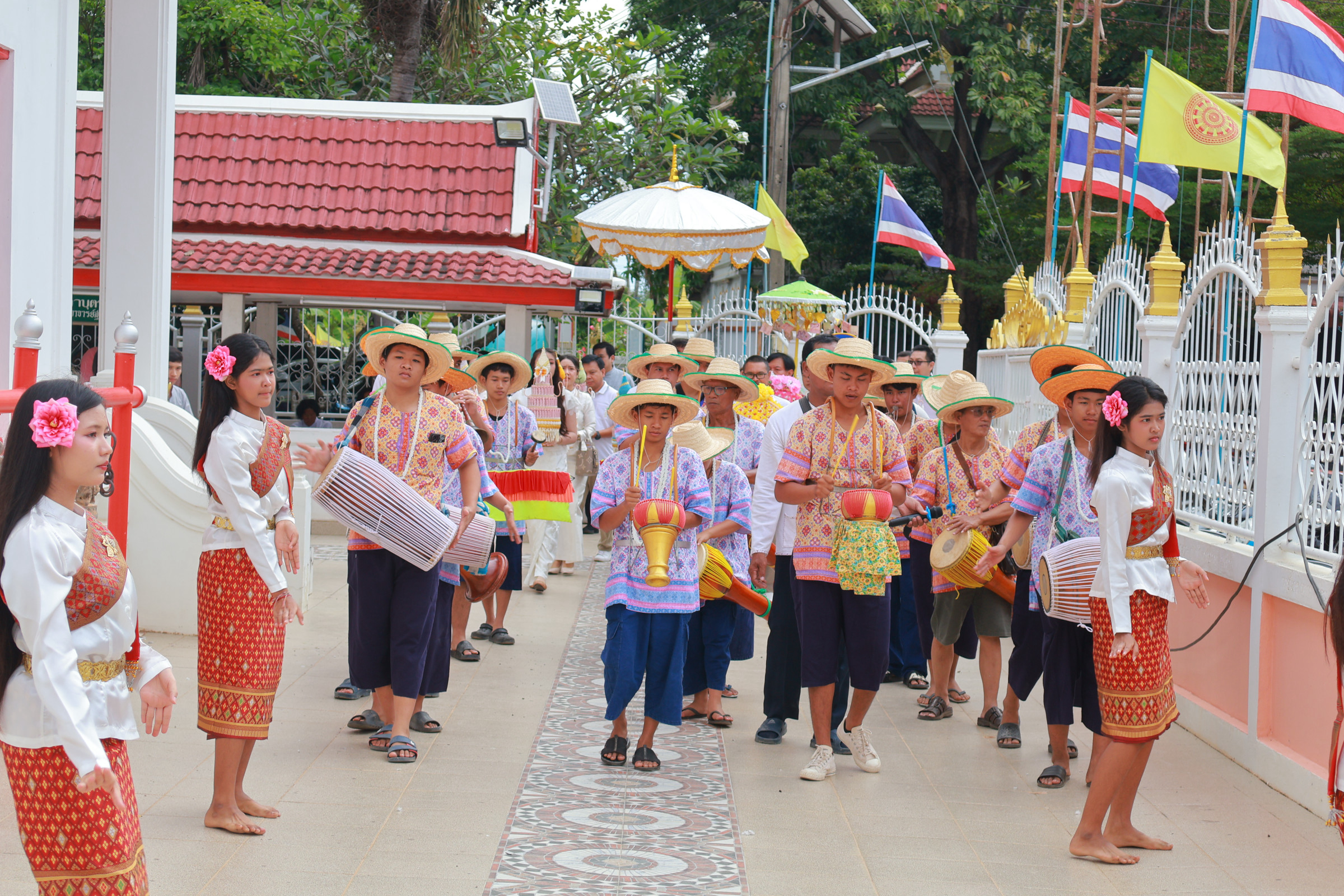 ภาพร่วมพิธีกรรมวัดคลองกระจง