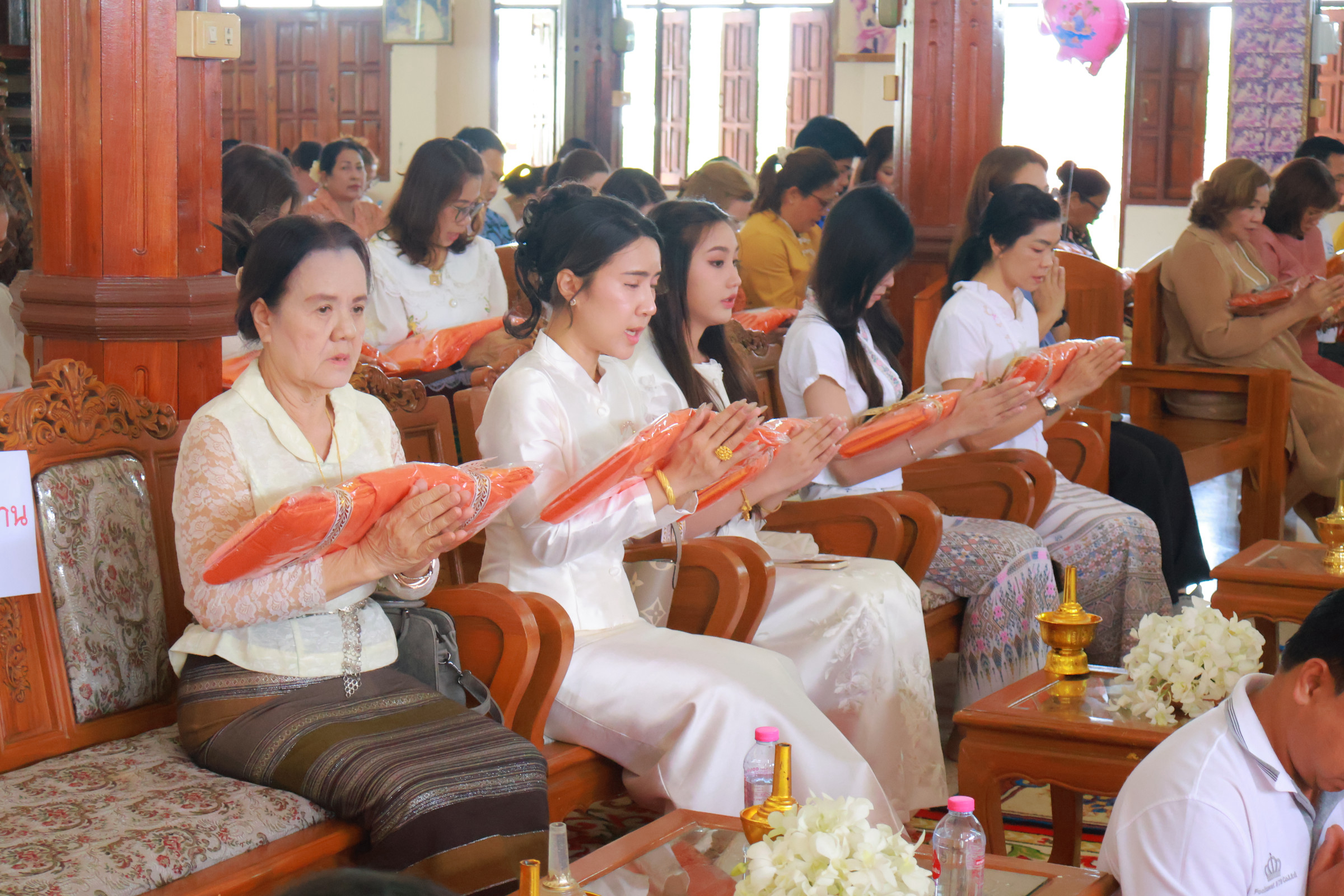 ภาพร่วมพิธีกรรมวัดคลองกระจง