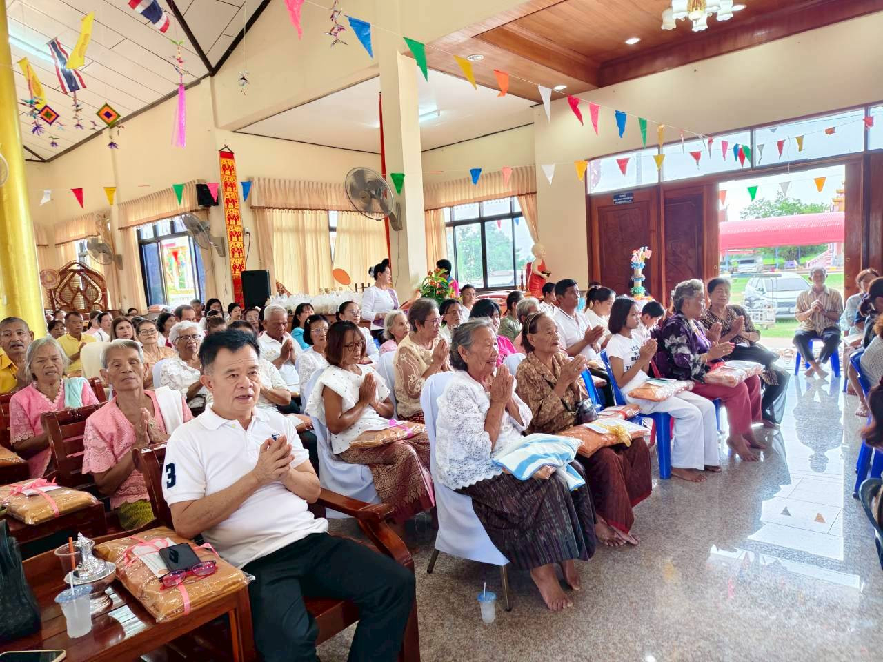 ภาพร่วมพิธีกรรมวัดศรีวนาราม