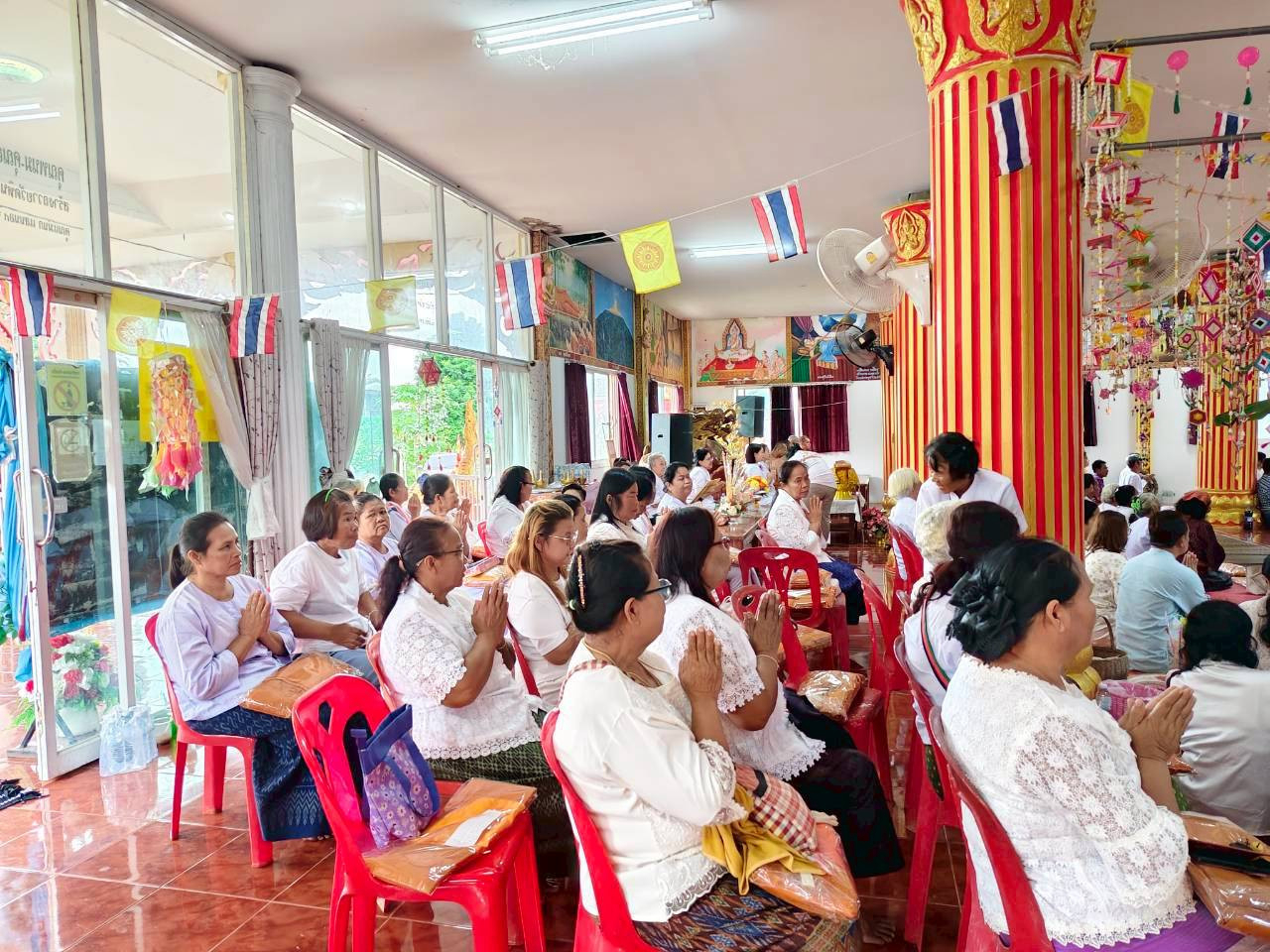 ภาพร่วมพิธีกรรมวัดบ้านหินลาด(โจดหินลาด)