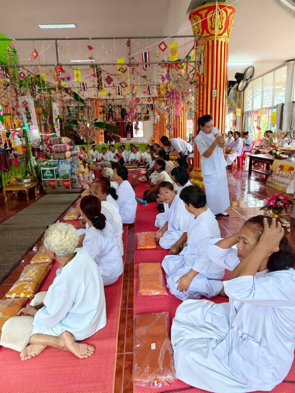 ภาพร่วมพิธีกรรมวัดบ้านหินลาด(โจดหินลาด)