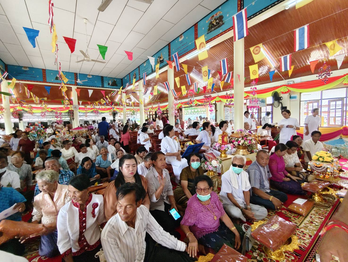 ภาพร่วมพิธีกรรมวัดไทรงามศิริมงคล