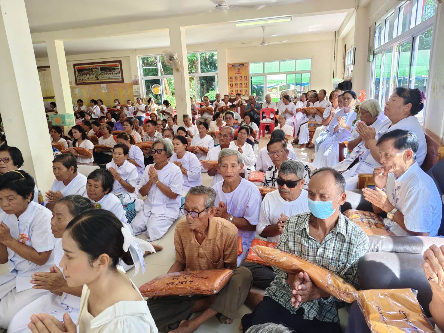 ภาพร่วมพิธีกรรมวัดโคกสี