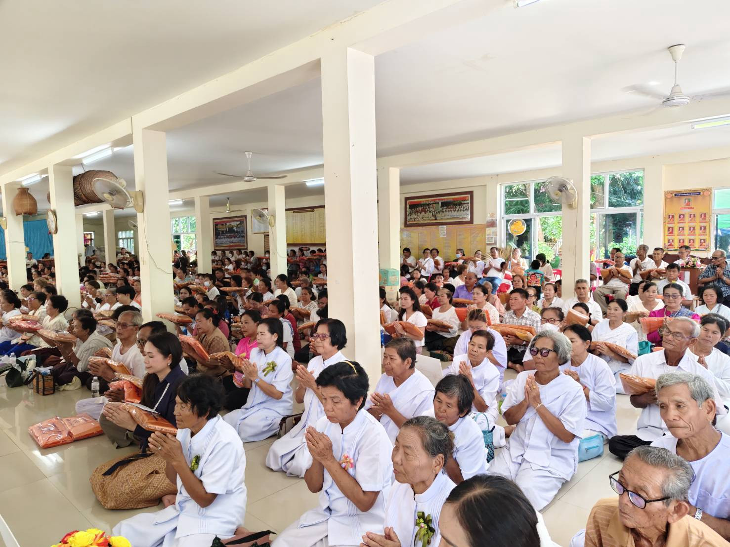 ภาพร่วมพิธีกรรมวัดโคกสี