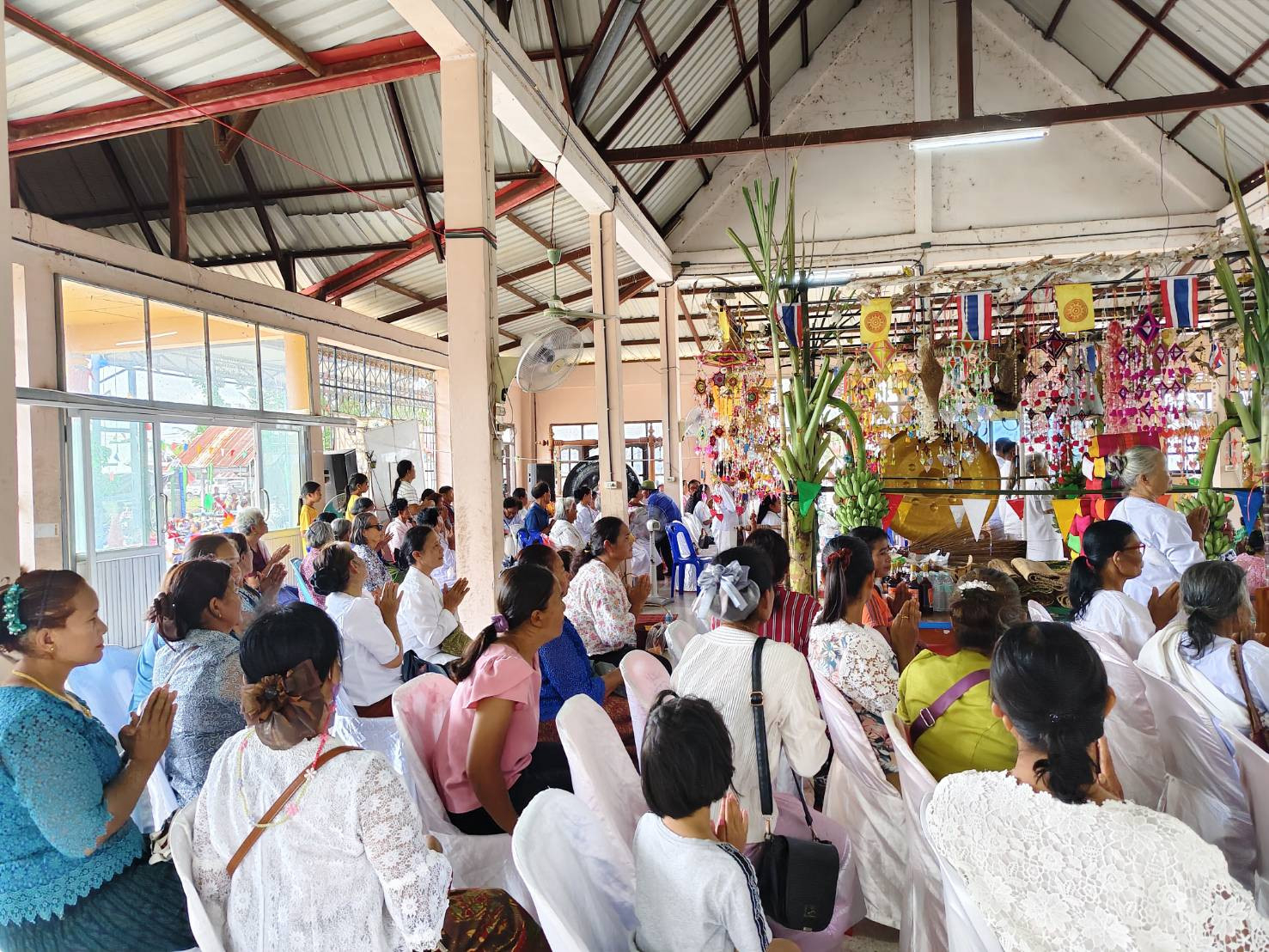 ภาพร่วมพิธีกรรมวัดดอนทอง