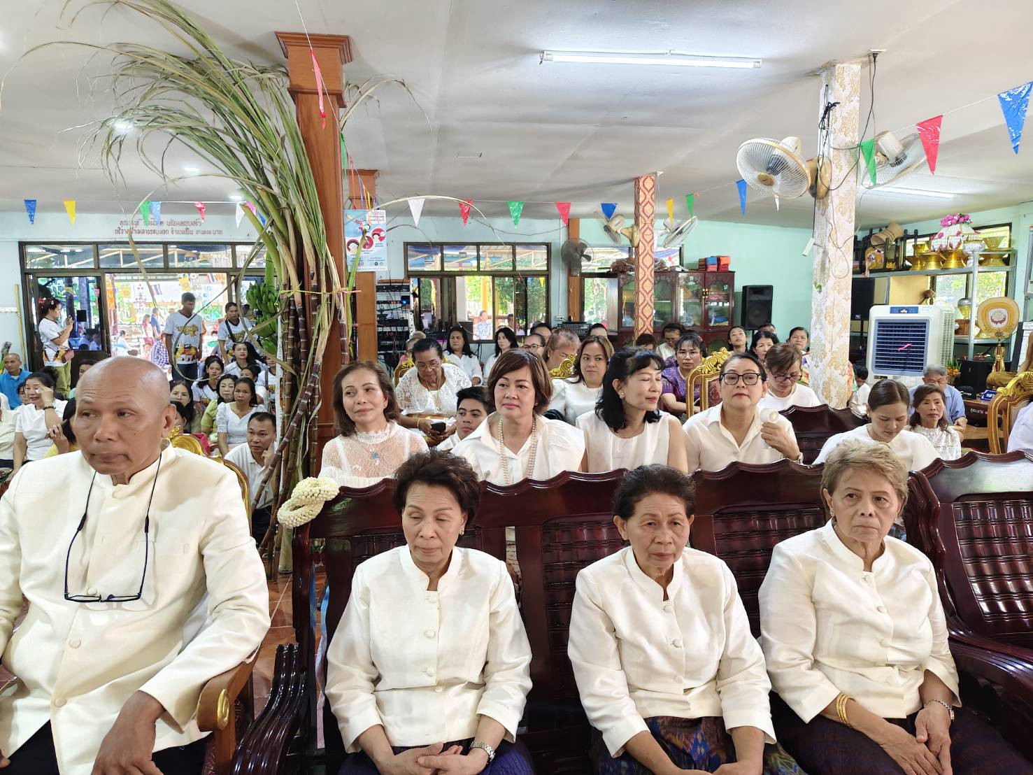 ภาพร่วมพิธีกรรมวัดน้ำอ้อม