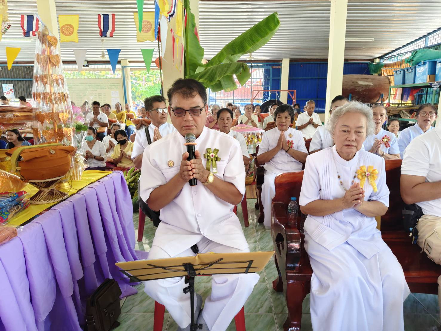 ภาพร่วมพิธีกรรมวัดอัมพวันศรีสง่า