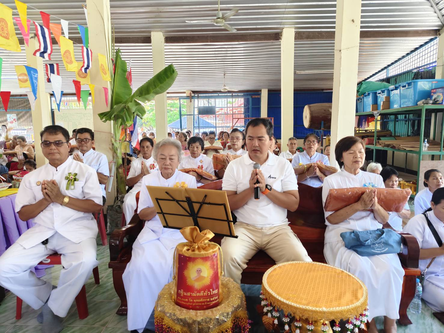 ภาพร่วมพิธีกรรมวัดอัมพวันศรีสง่า