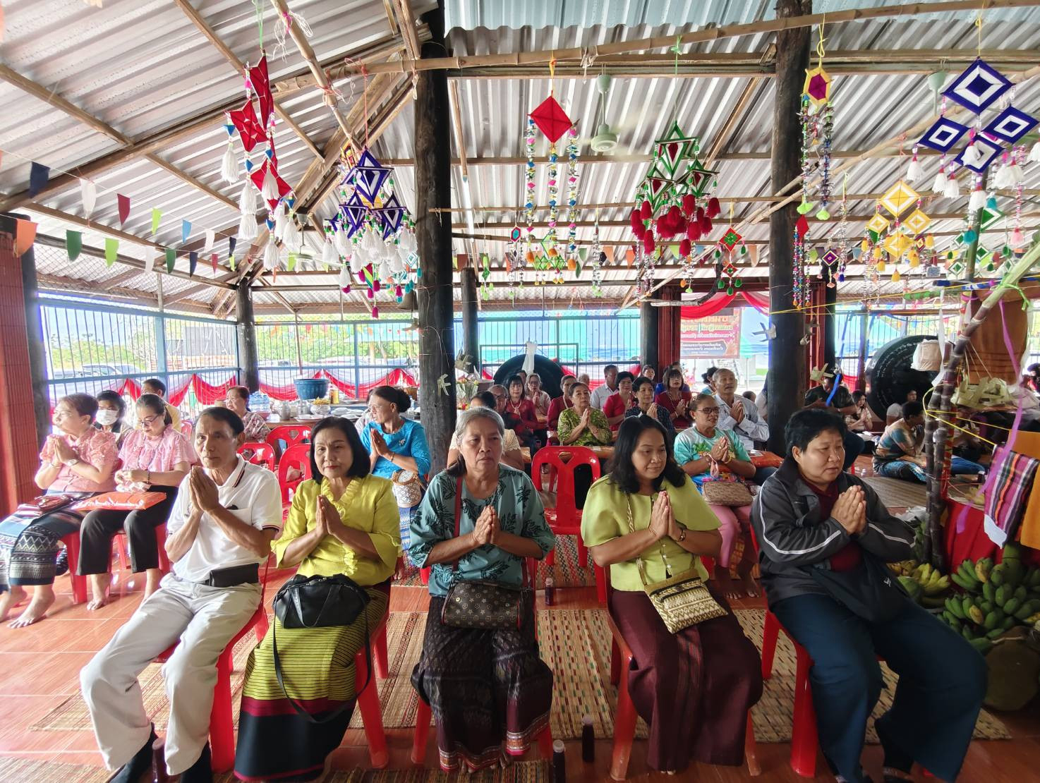 ภาพร่วมพิธีกรรมวัดบ้านหนองตะไก้
