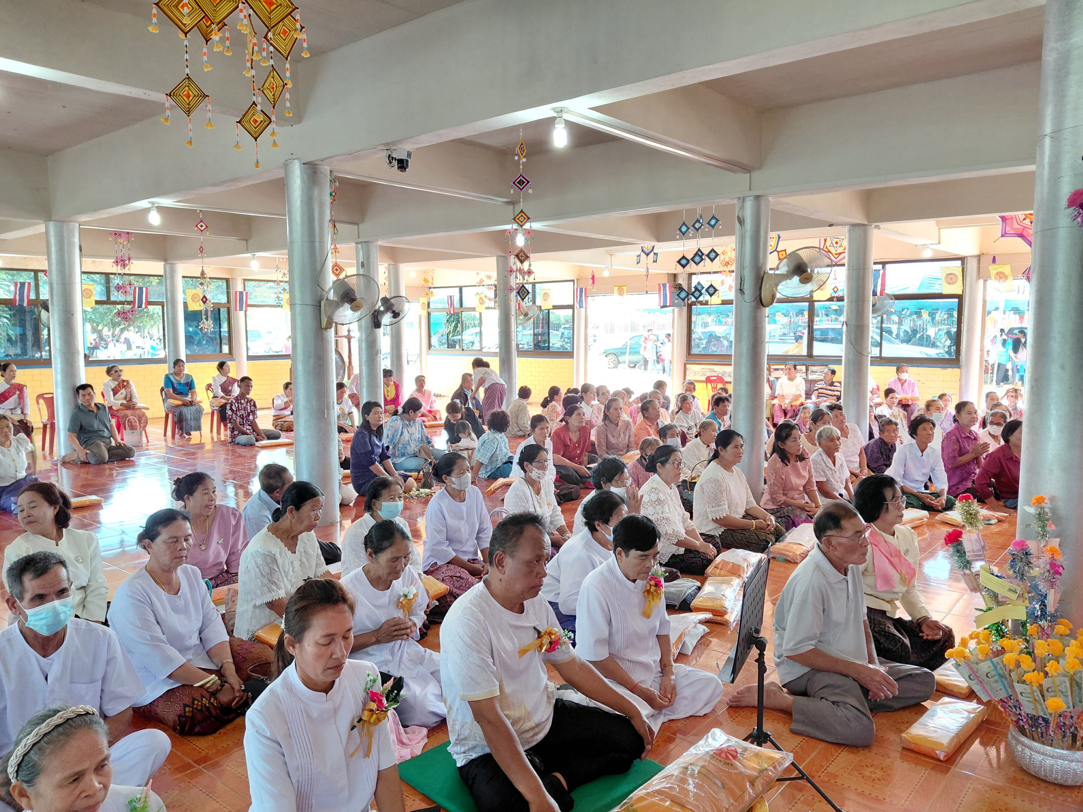 ภาพร่วมพิธีกรรมวัดใหม่หนองปรือ