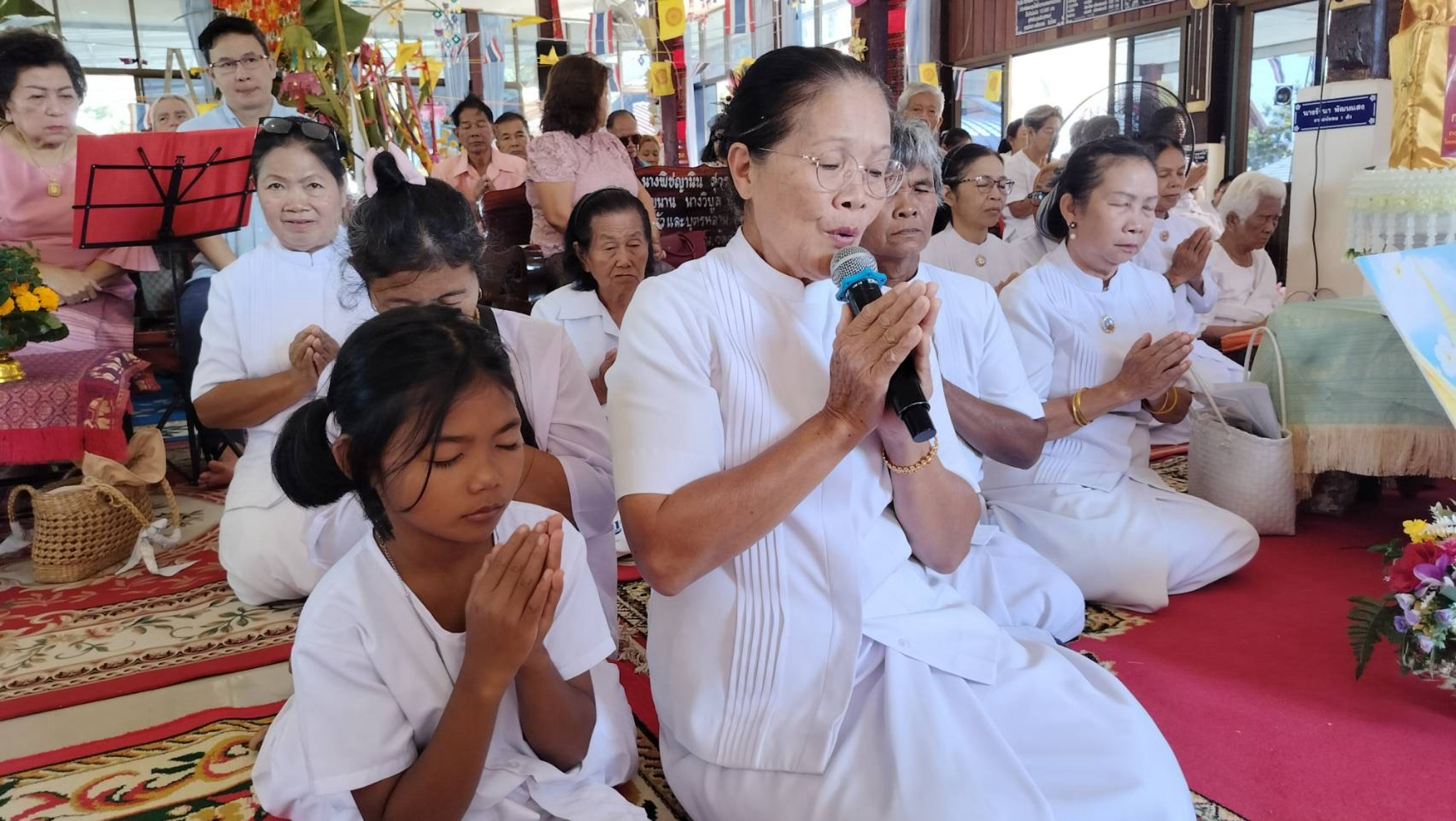ภาพร่วมพิธีกรรมวัดศรีสุธรรม