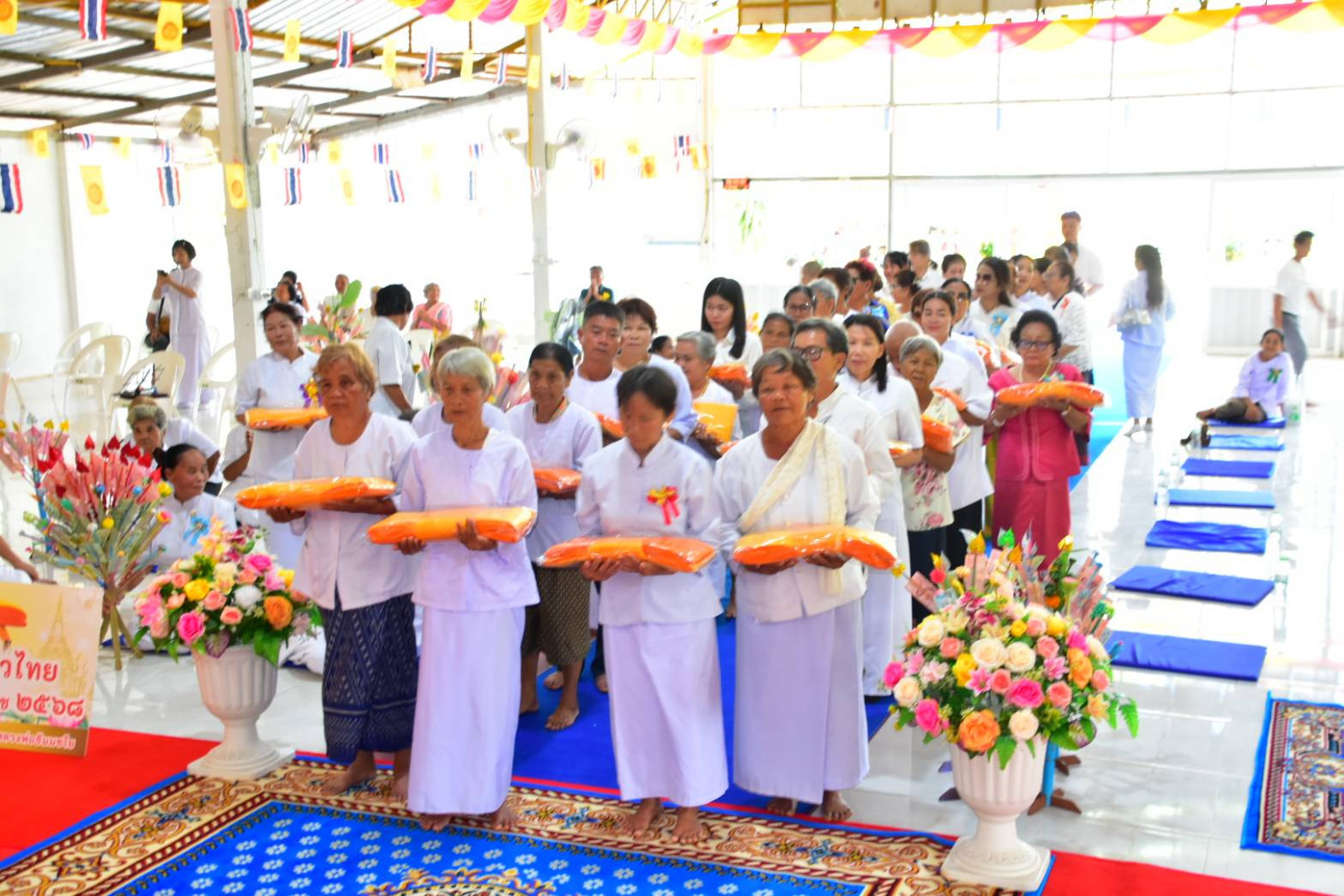 ภาพร่วมพิธีกรรมศูนย์ปฏิบัติธรรมสว่างสามัคคีธรรม