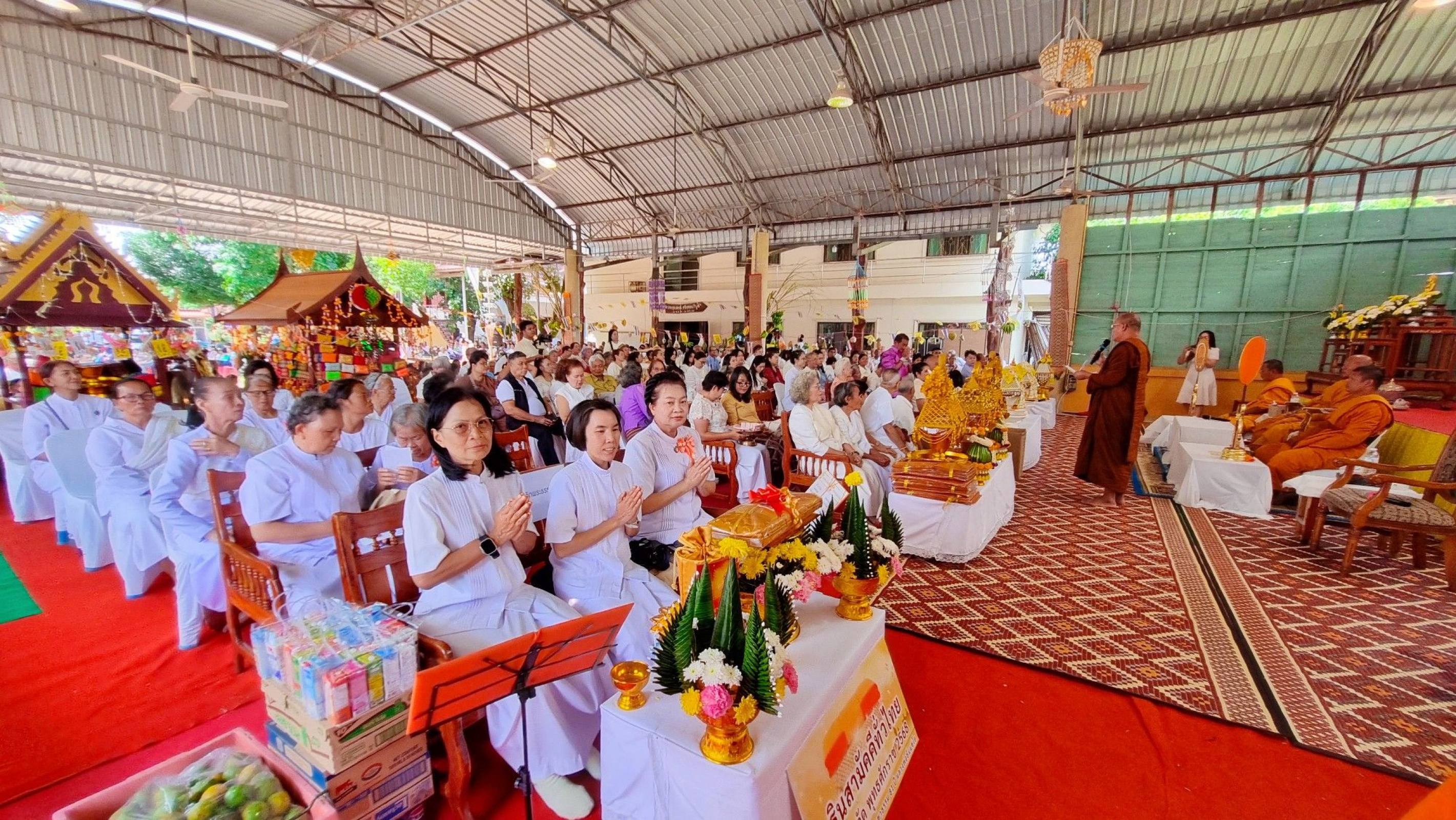 ภาพร่วมพิธีกรรมวัดหนองหลัก