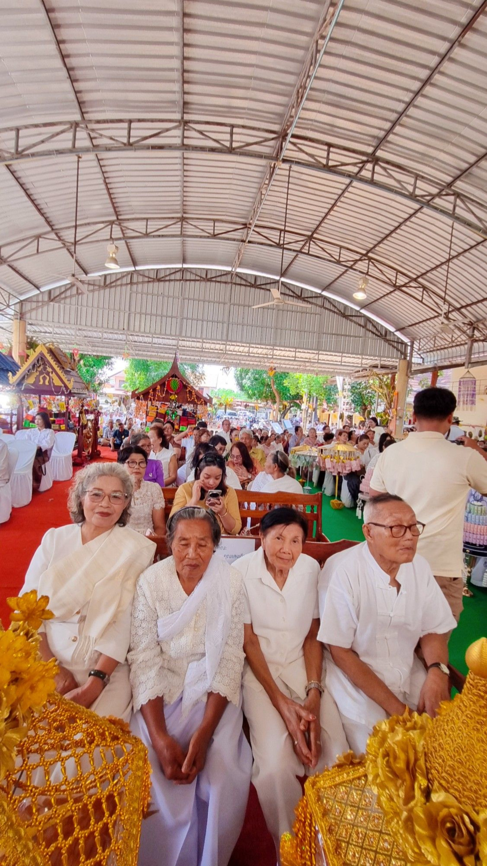 ภาพร่วมพิธีกรรมวัดหนองหลัก