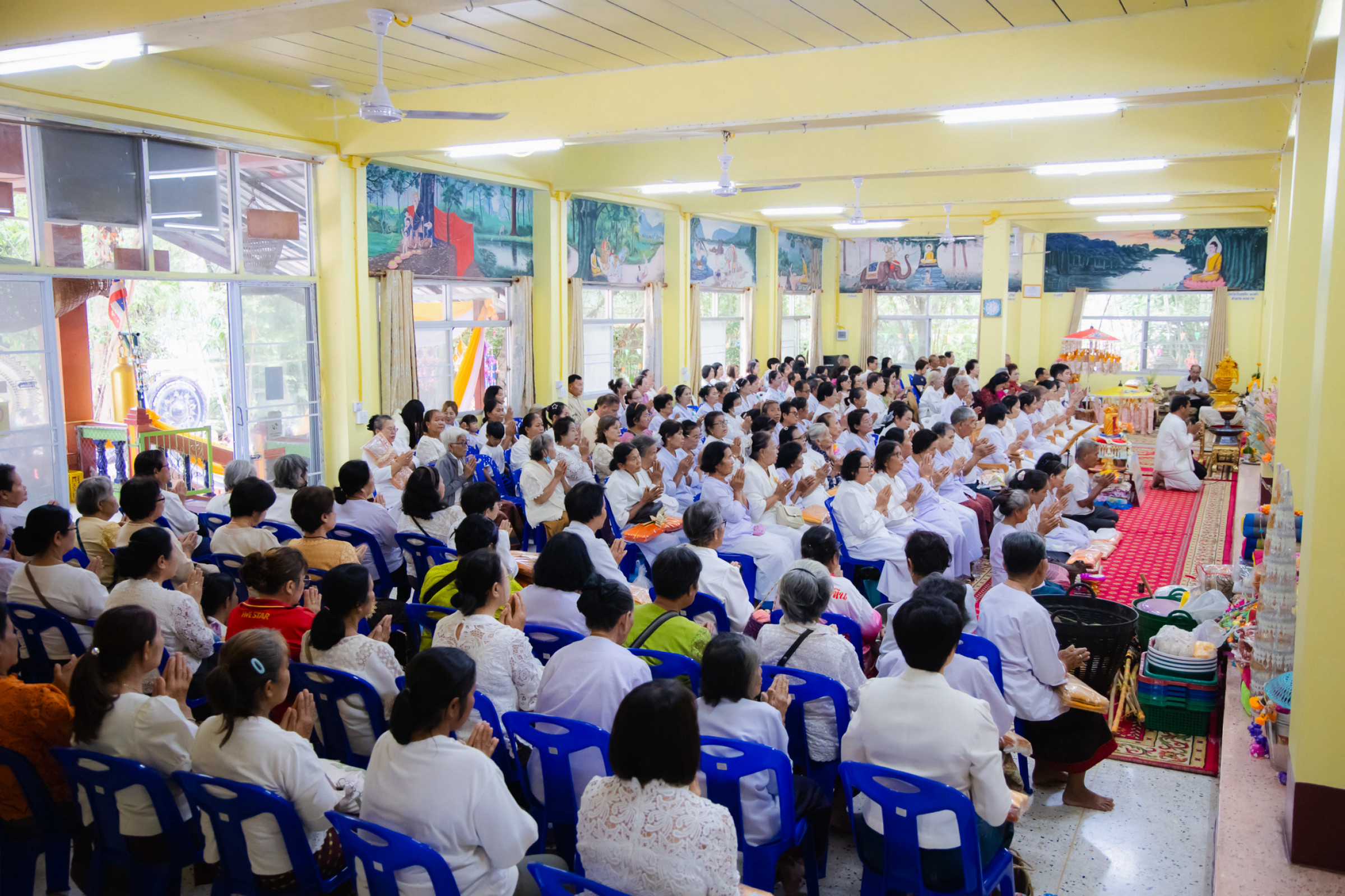 ภาพร่วมพิธีกรรมวัดศรีหนองหิน