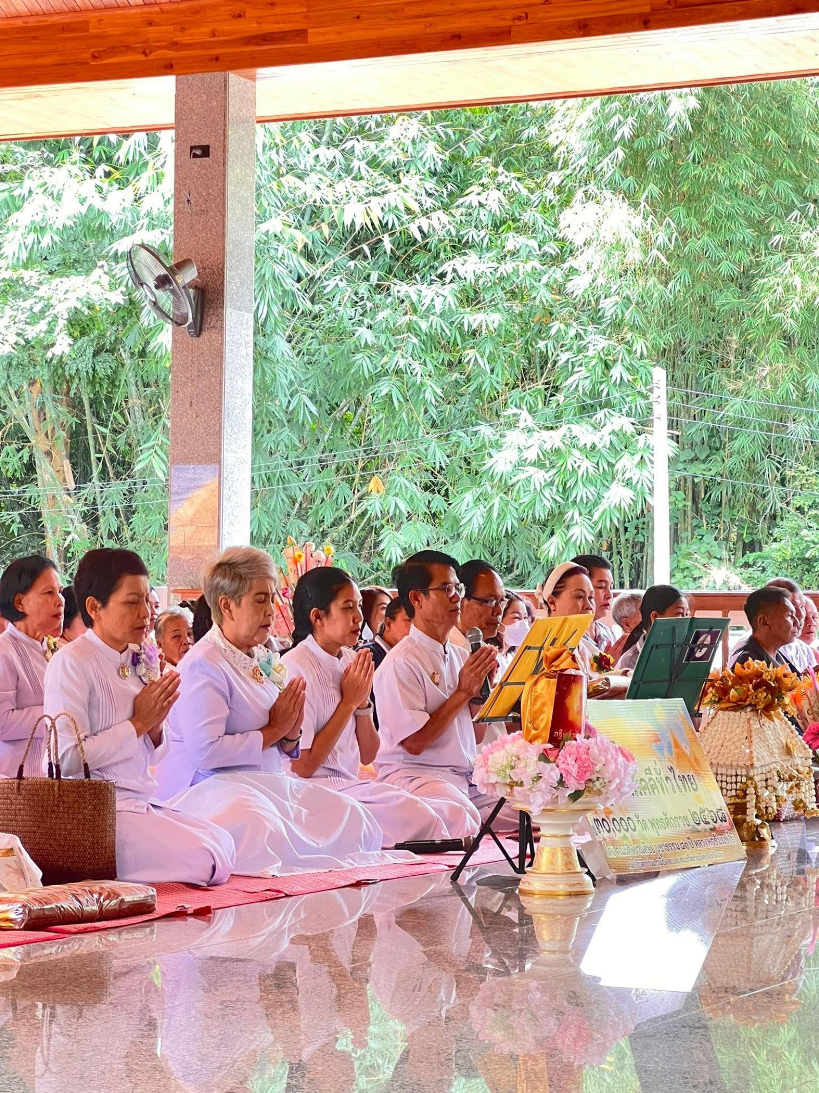 ภาพกล่าวคำถวายกฐินวัดถ้ำผาน้อย