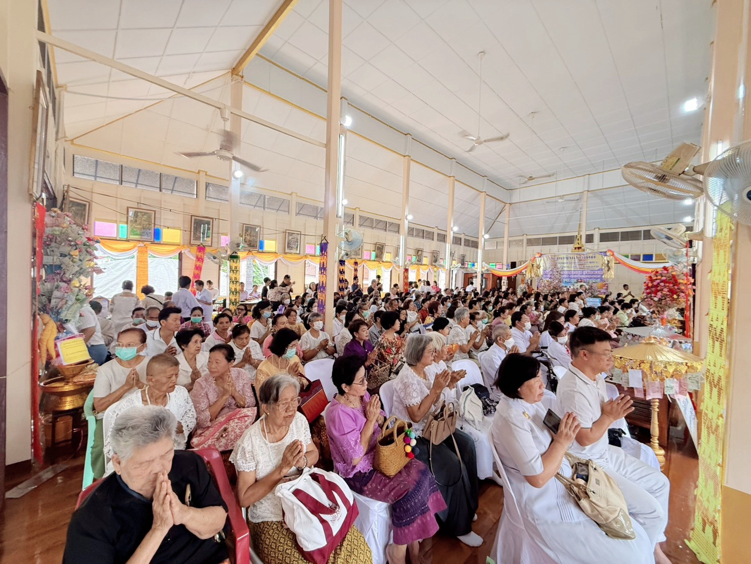 ภาพร่วมพิธีกรรมวัดเวตวันธรรมาวาส