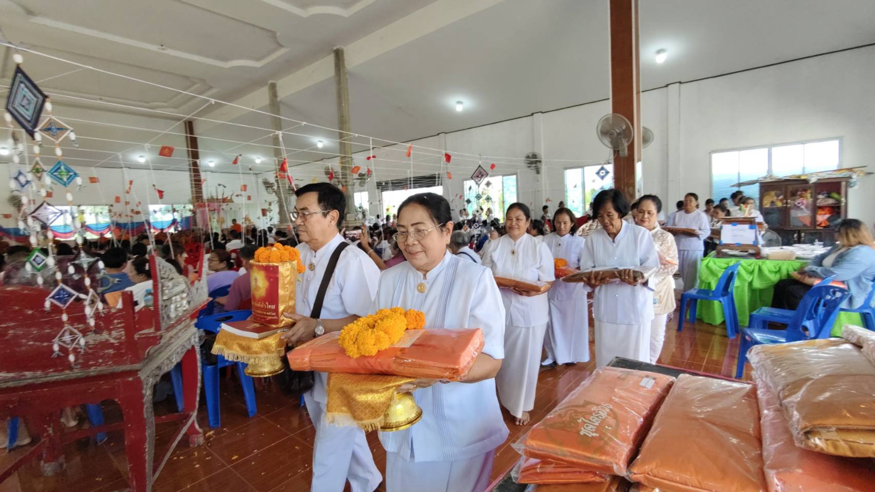 ภาพร่วมขบวนกฐินวัดท่าแร่