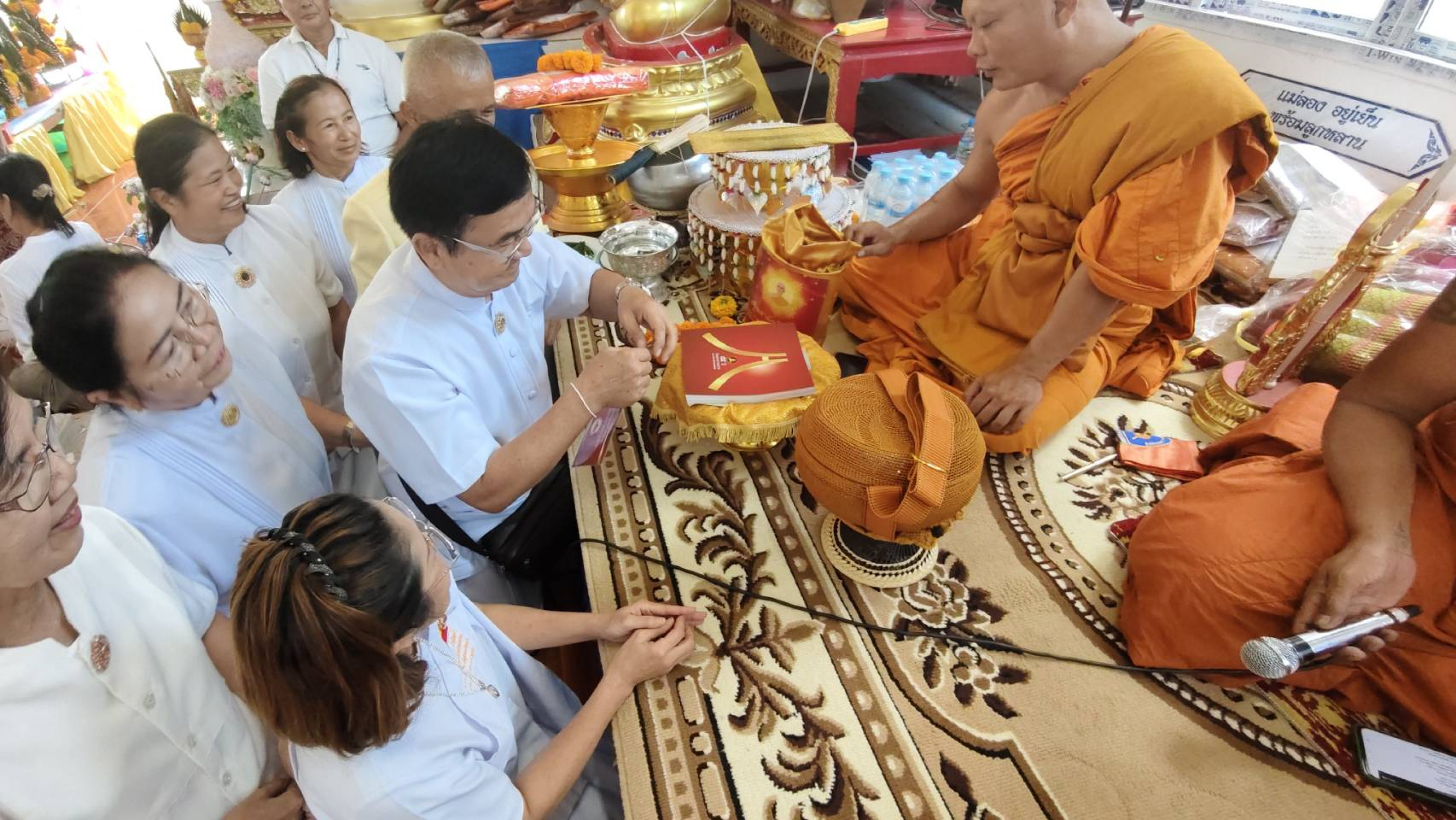 ภาพร่วมพิธีกรรมวัดท่าแร่