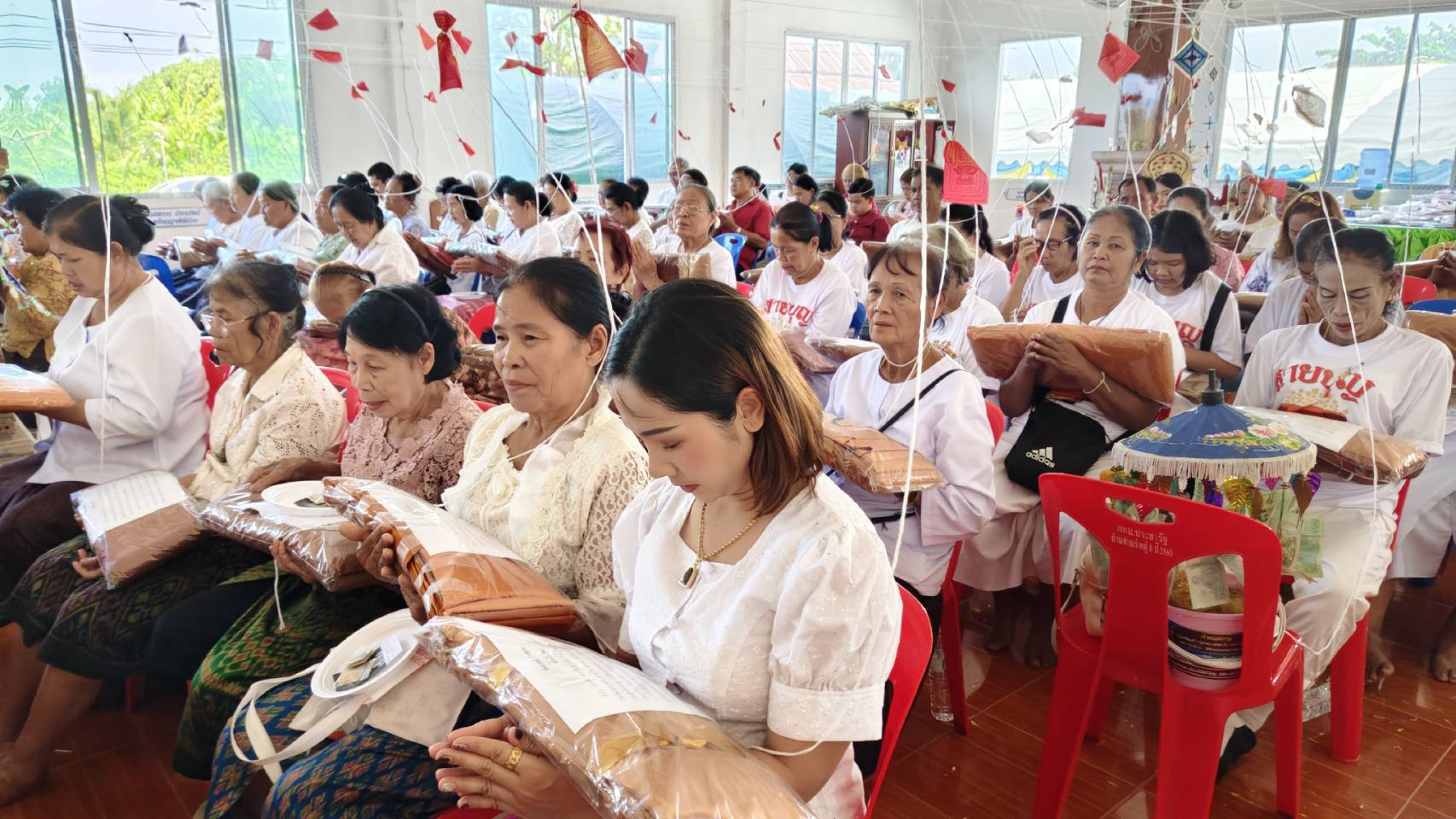 ภาพร่วมพิธีกรรมวัดท่าแร่