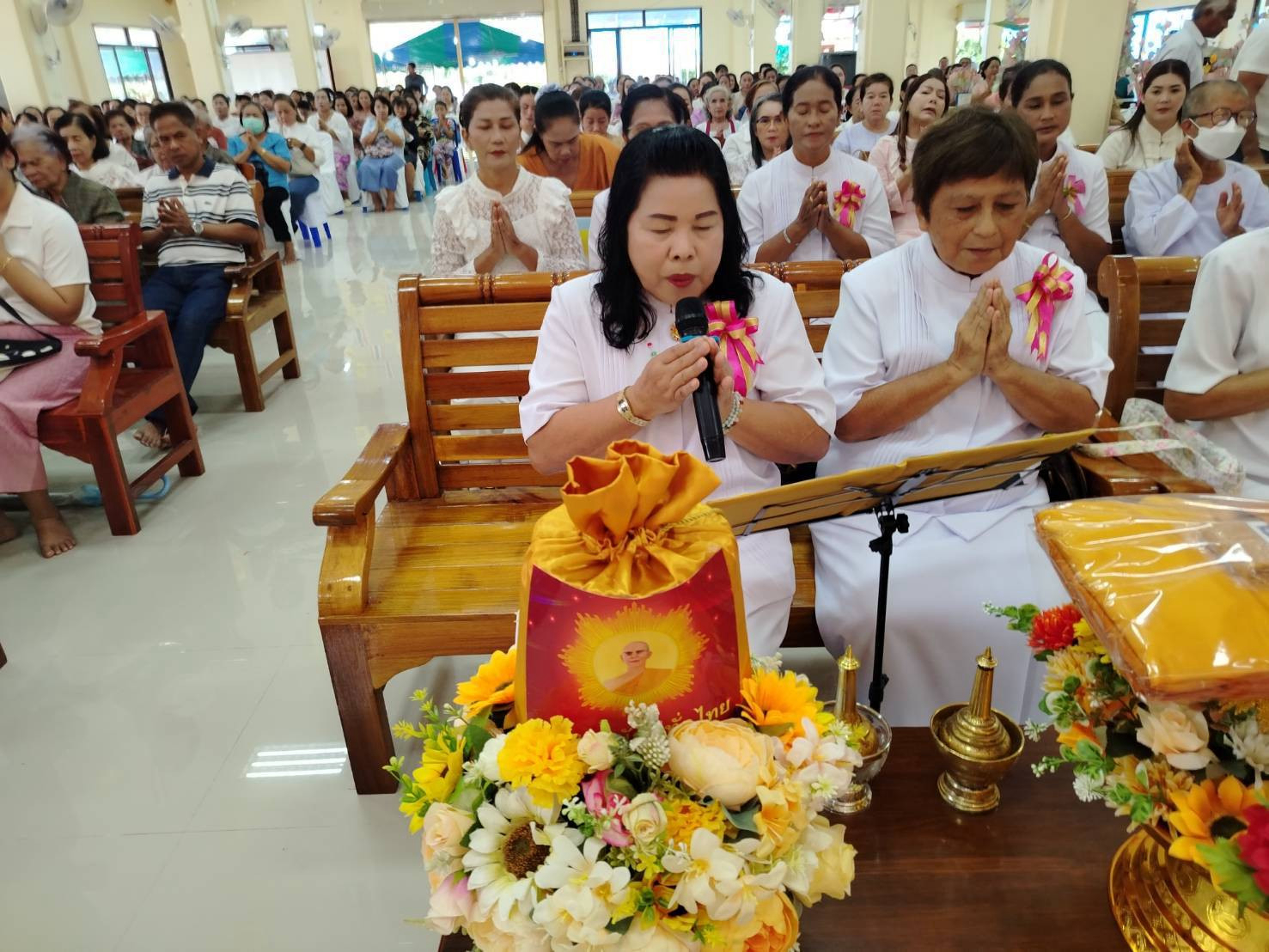 ภาพร่วมพิธีกรรมวัดหินกอง