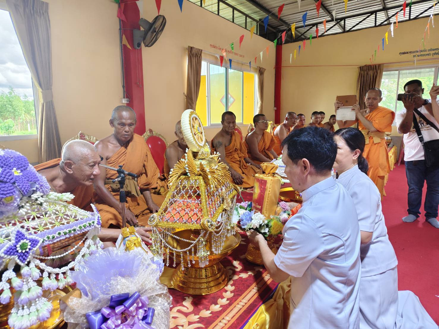 ภาพร่วมพิธีกรรมวัดอ่างตะแบก