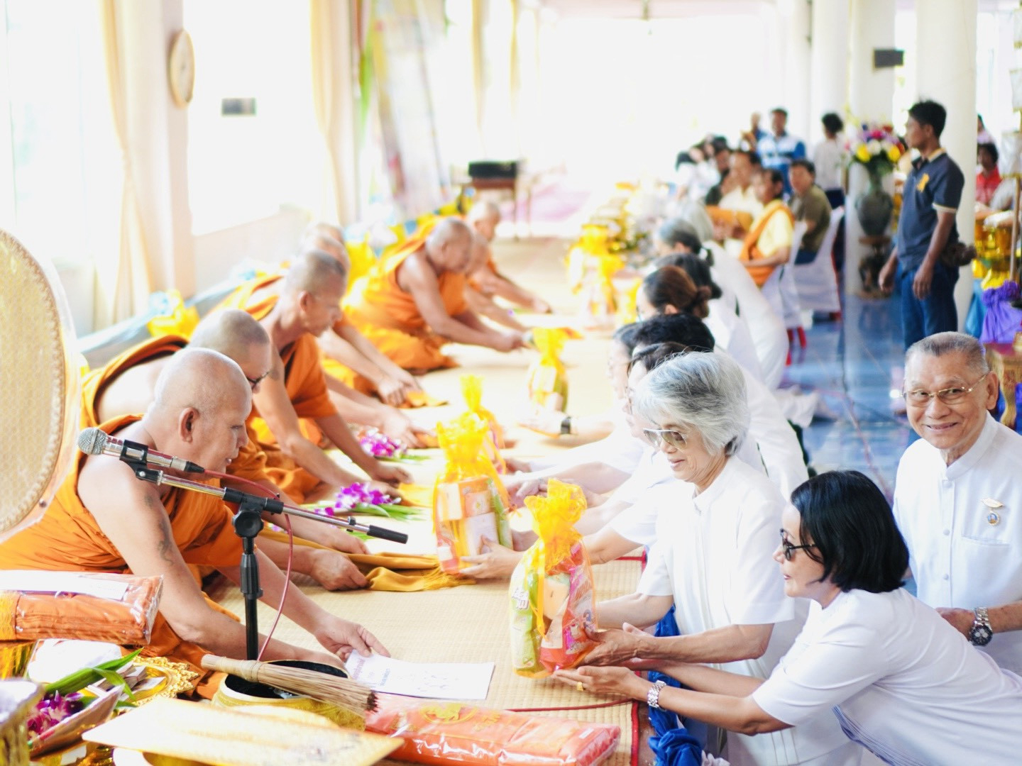 ภาพร่วมพิธีกรรมวัดนิคมพัฒนา