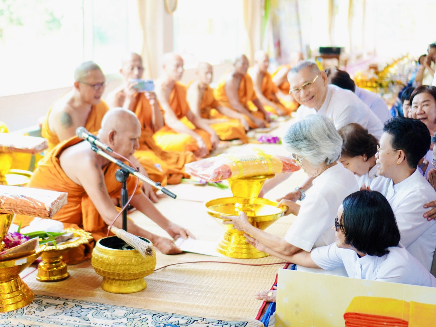 ภาพร่วมพิธีกรรมวัดนิคมพัฒนา