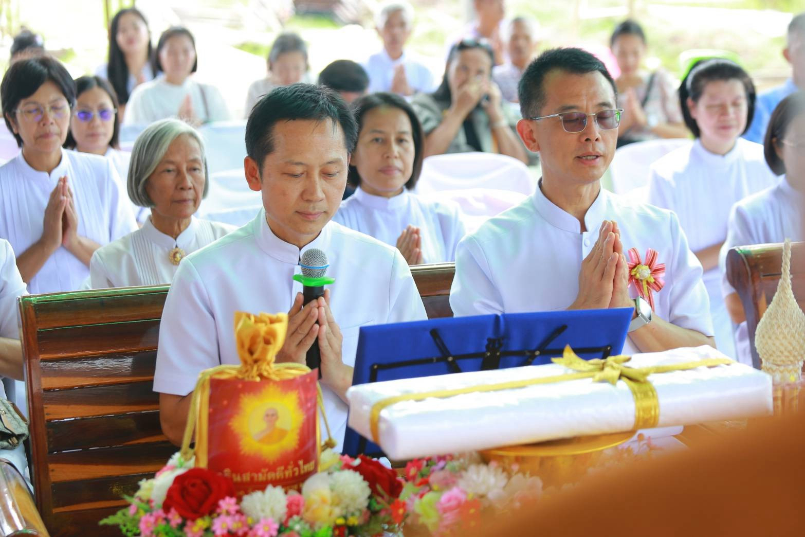 ภาพกล่าวคำถวายกฐินวัดพระธาตุพงษ์คุณ