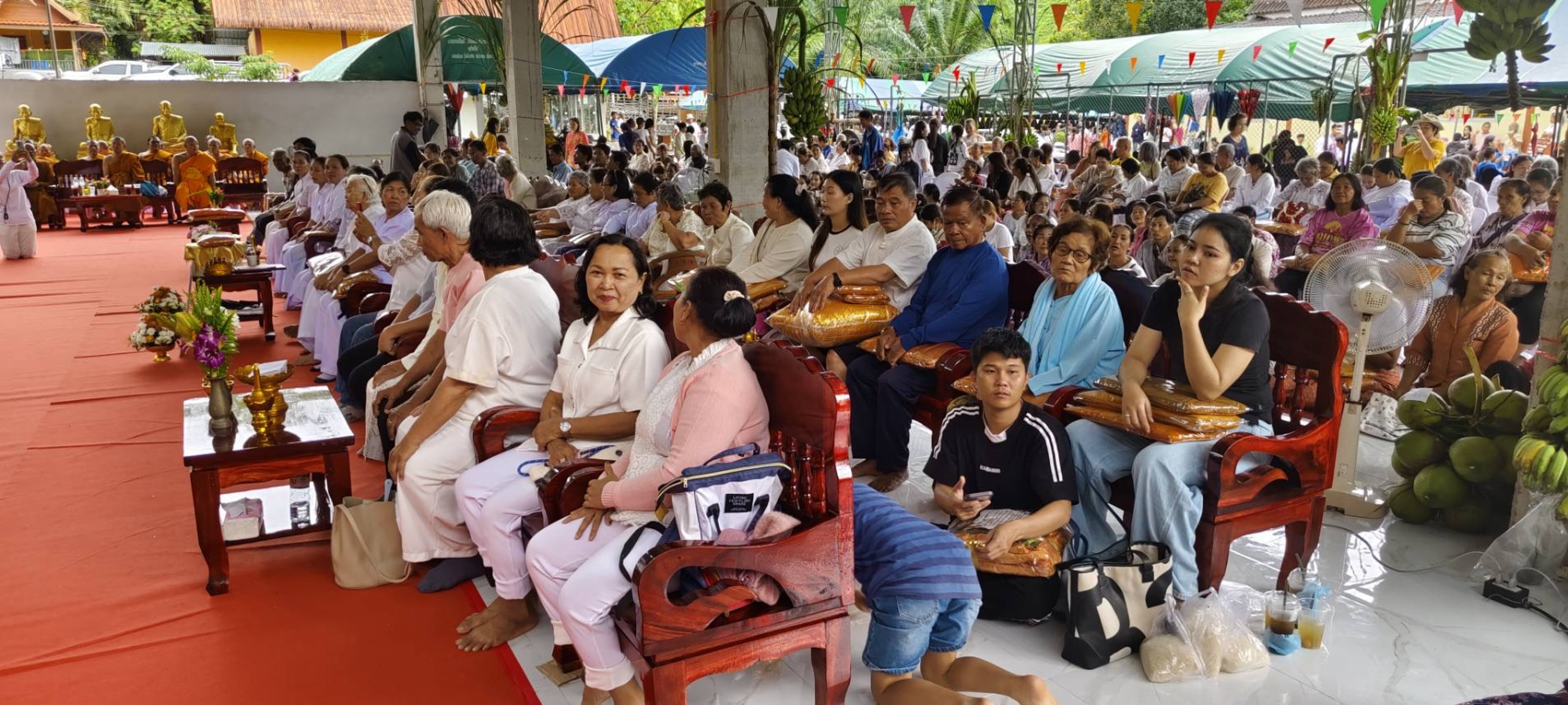 ภาพร่วมพิธีกรรมที่พักสงฆ์ในกรัง