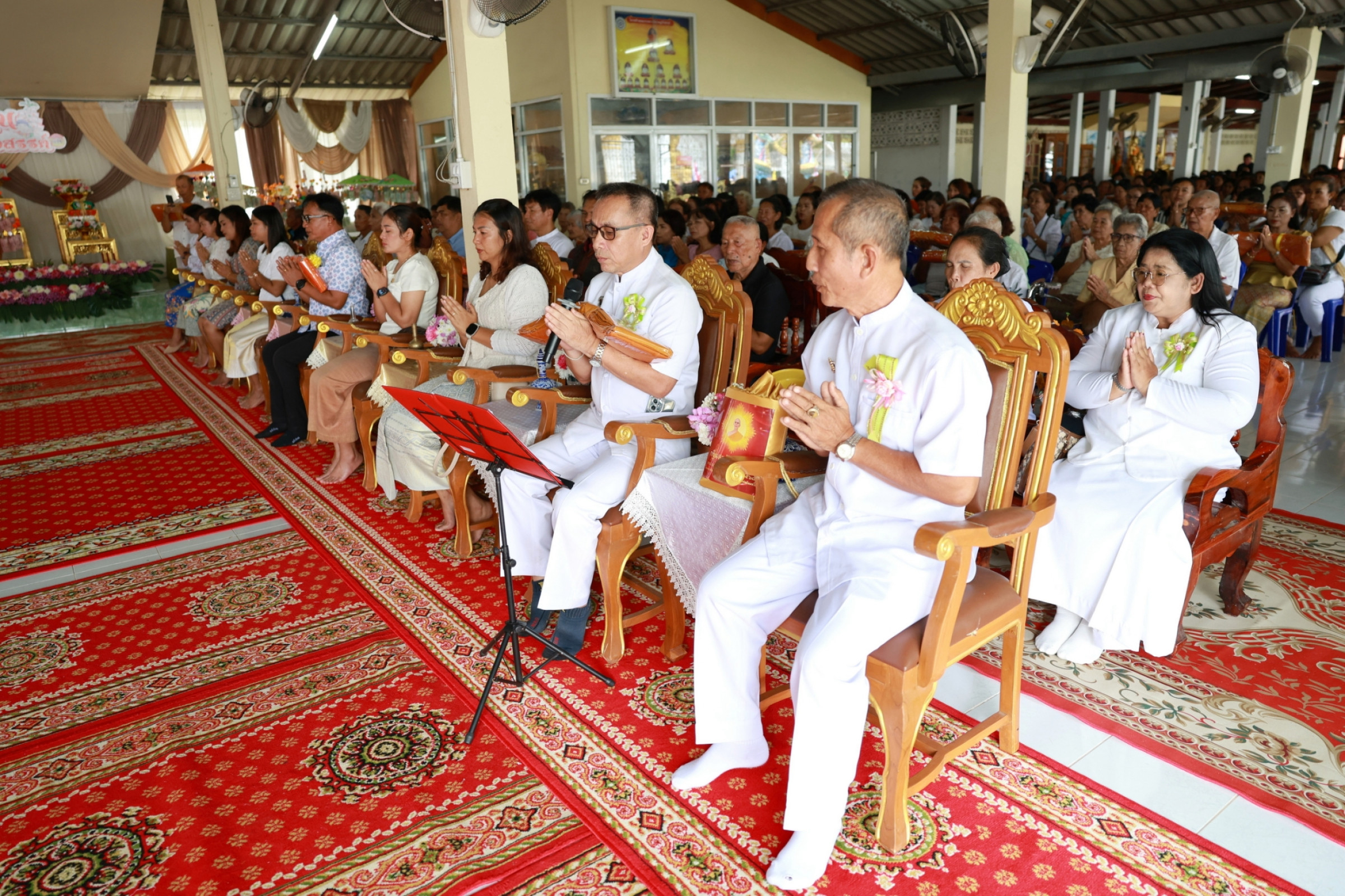 ภาพร่วมพิธีกรรมวัดราษฎร์รังสรรค์