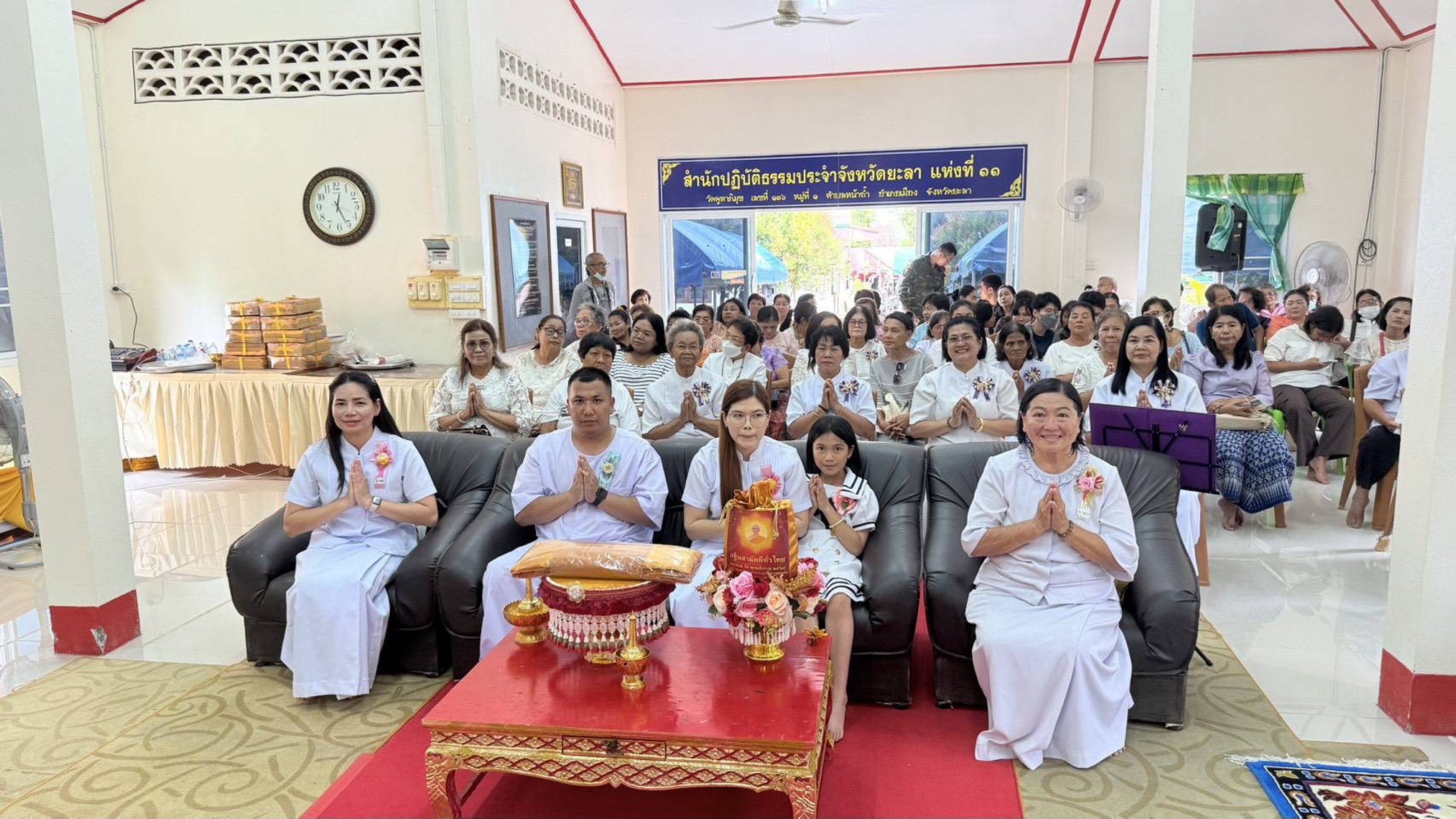 ภาพร่วมพิธีกรรมวัดคูหาภิมุข